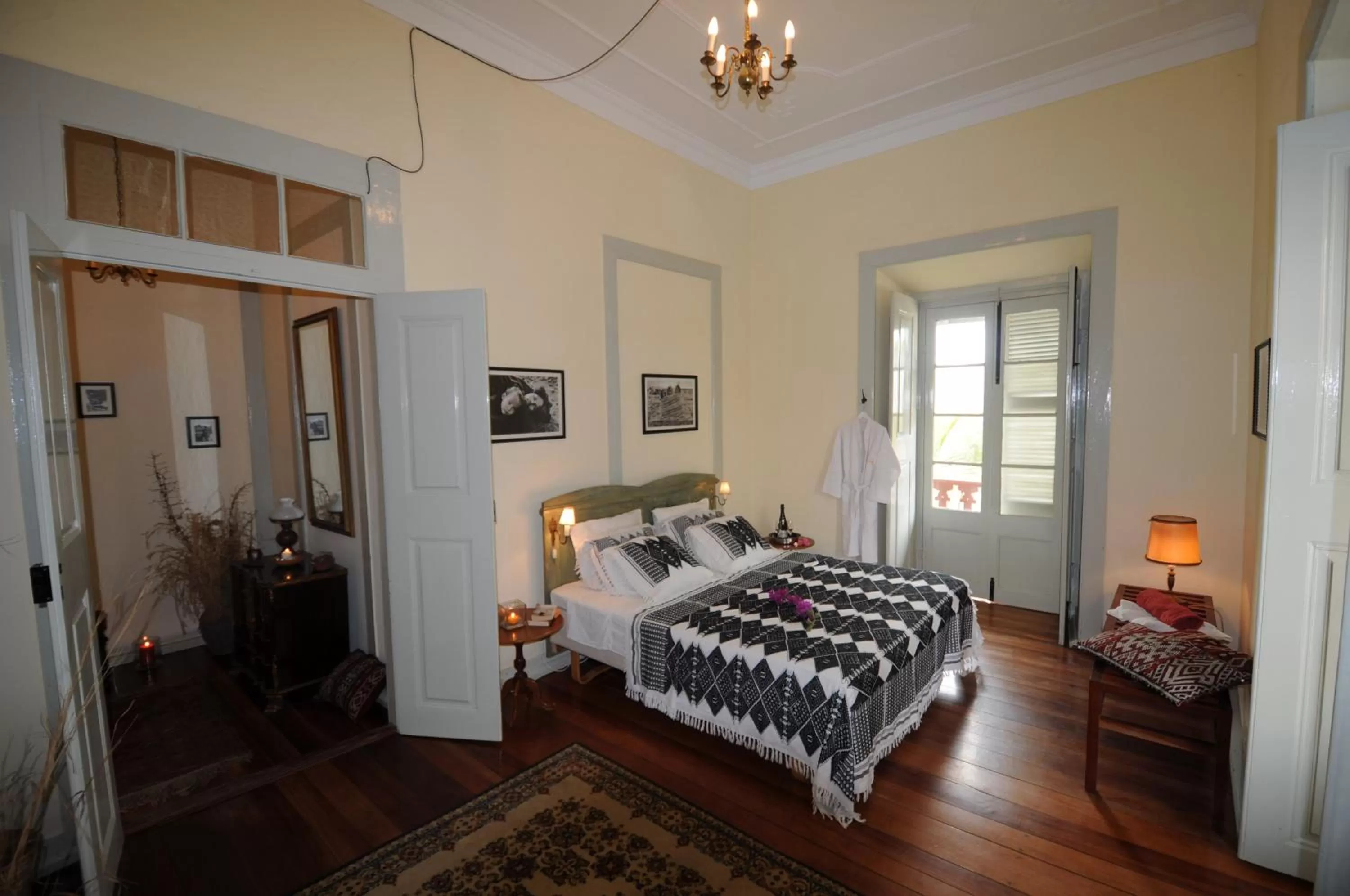 Photo of the whole room, Bed in The Colonial Guest House