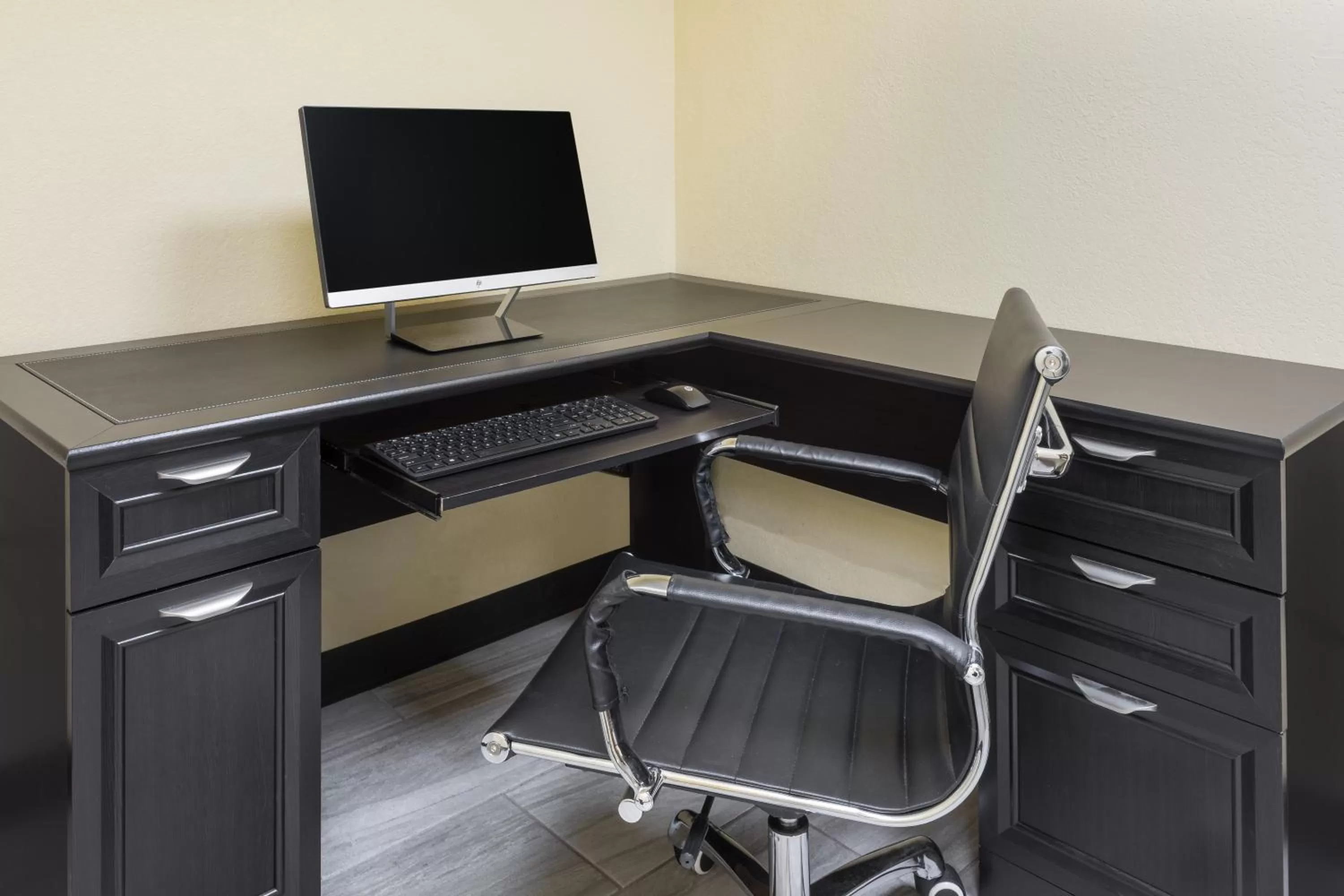 Business facilities in Days Inn by Wyndham New Orleans Pontchartrain