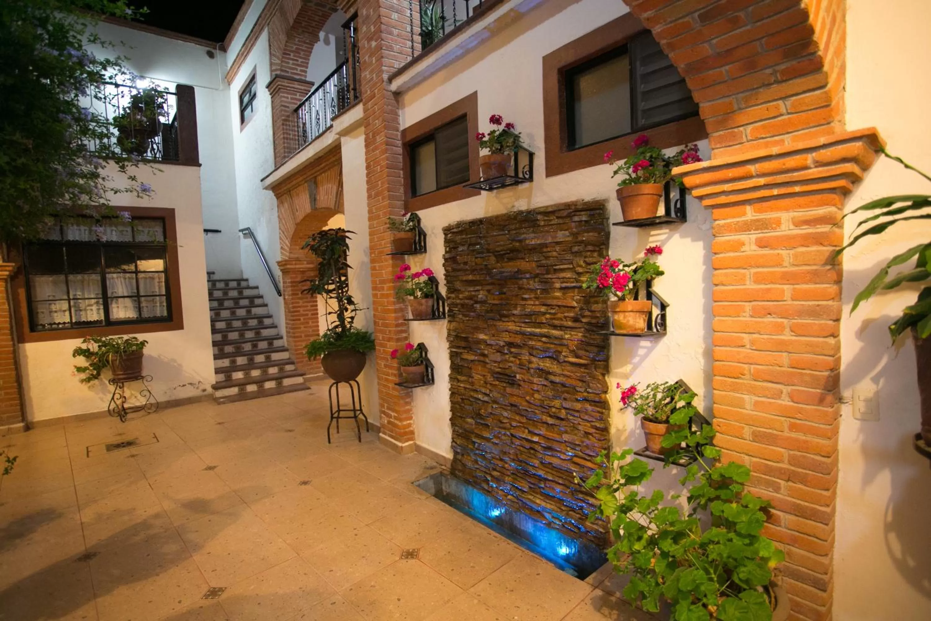 Patio in Hotel Casa de Vino