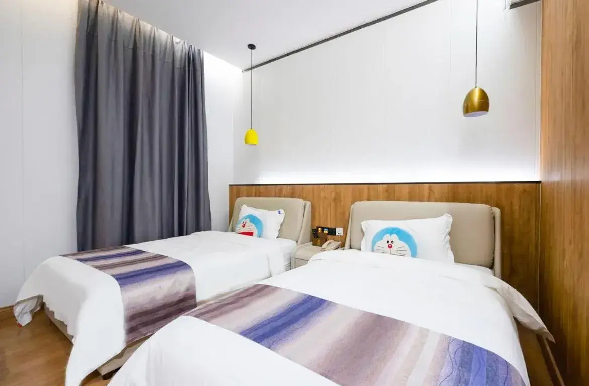 Superior Twin Room in Guangzhou Nuomo International Hotel-Canton Fair Free Shuttle Bus Superior Twin Room in Guangzhou Nuomo International Hotel-Canton Fair Free Shuttle Bus