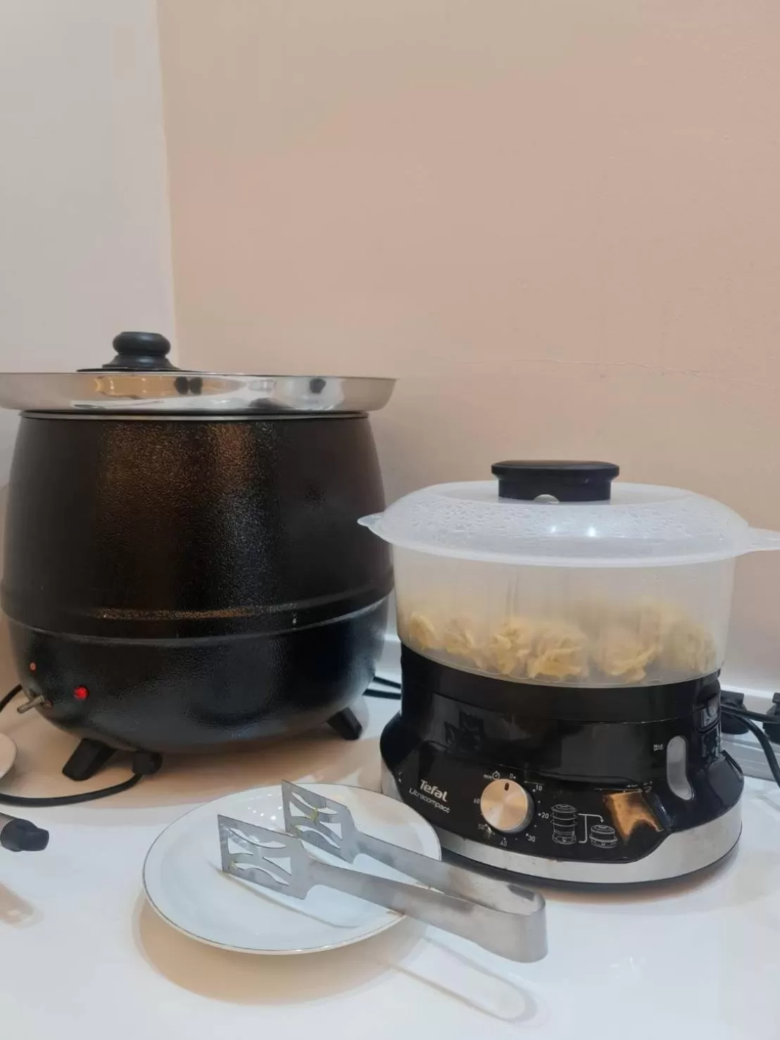 Restaurant/places to eat in NORN Rimklong Bangkok Hotel