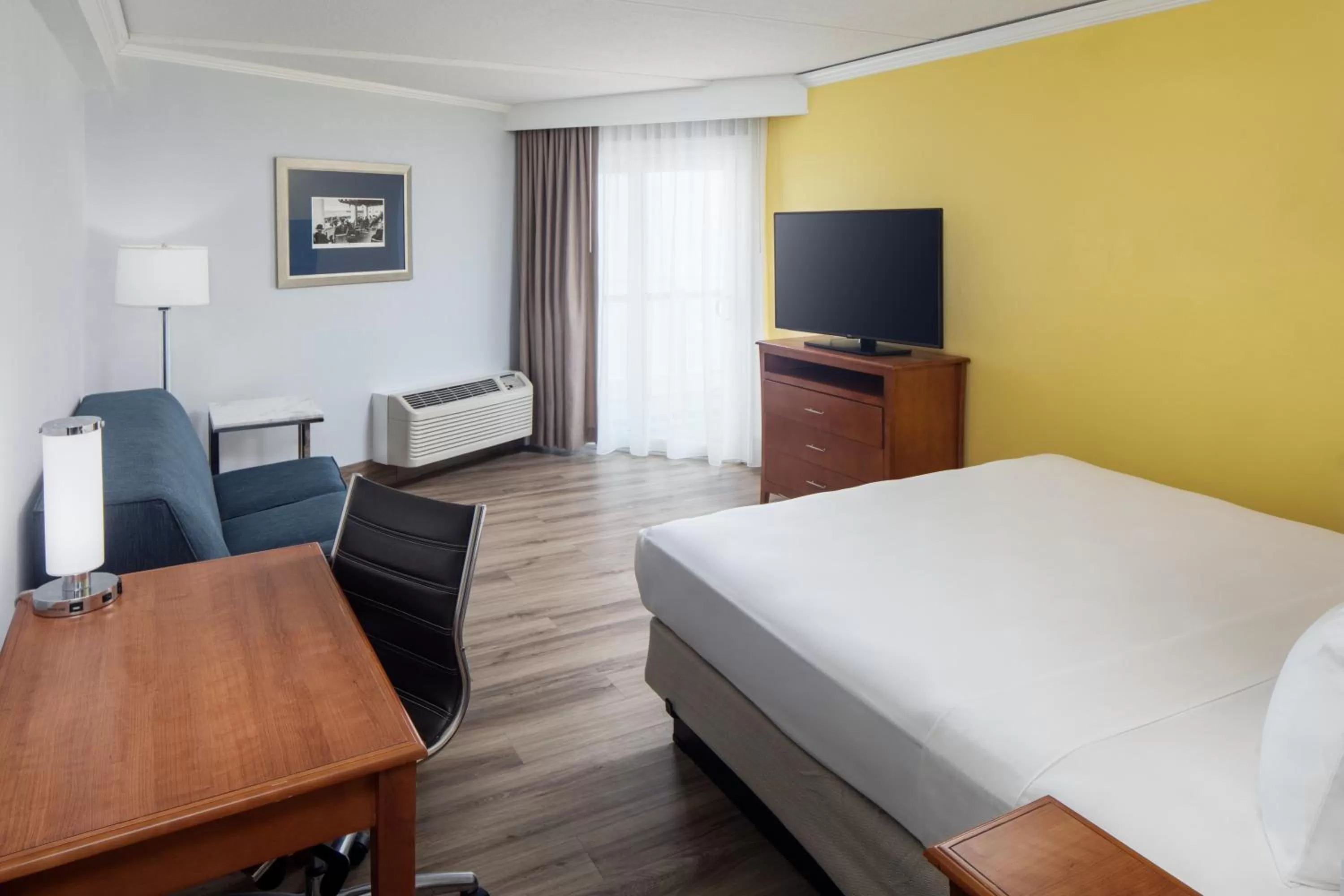 Bedroom, Bed in Ashworth by the Sea