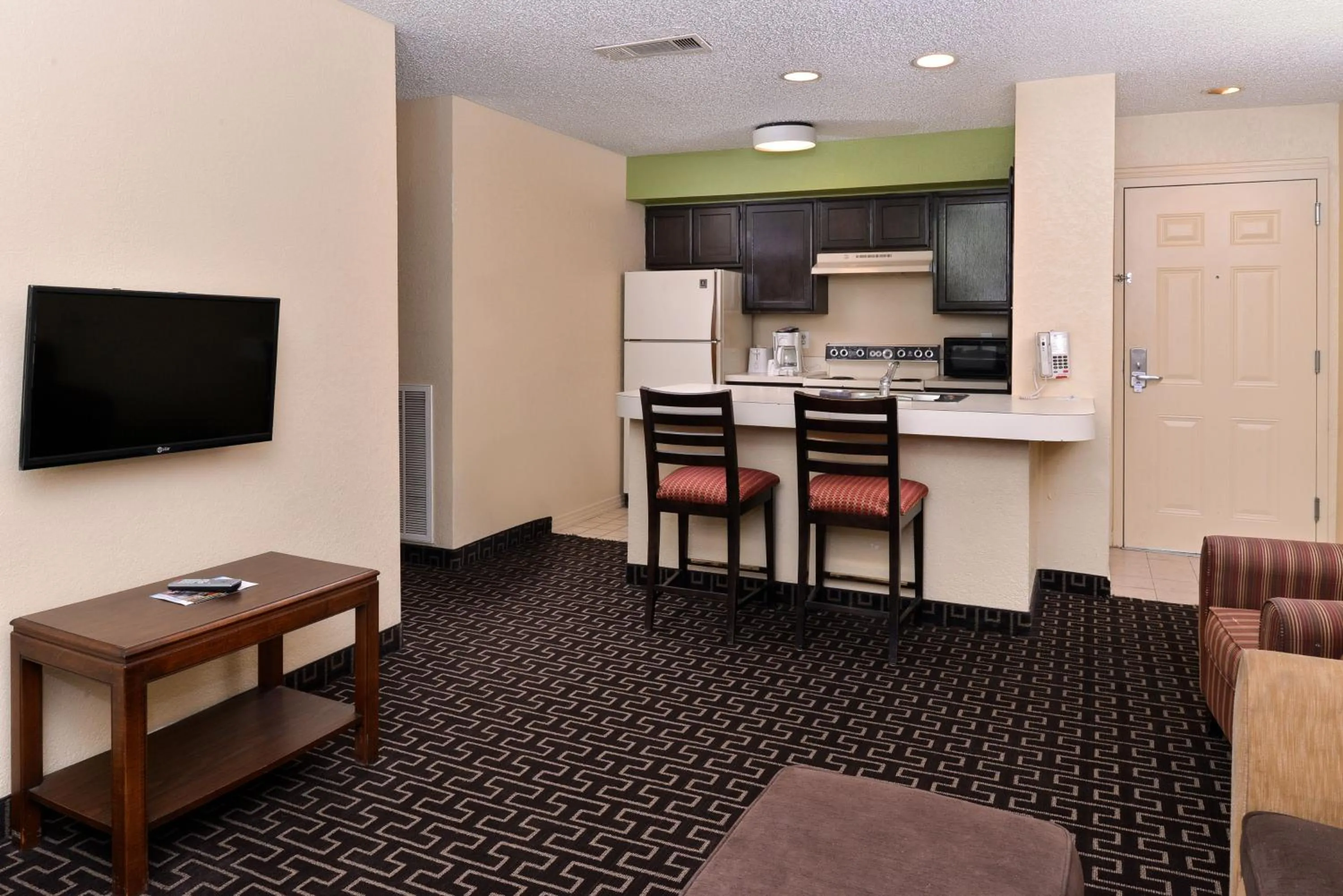 Kitchen or kitchenette in Americas Best Value Inn & Suites Extended Stay - Tulsa