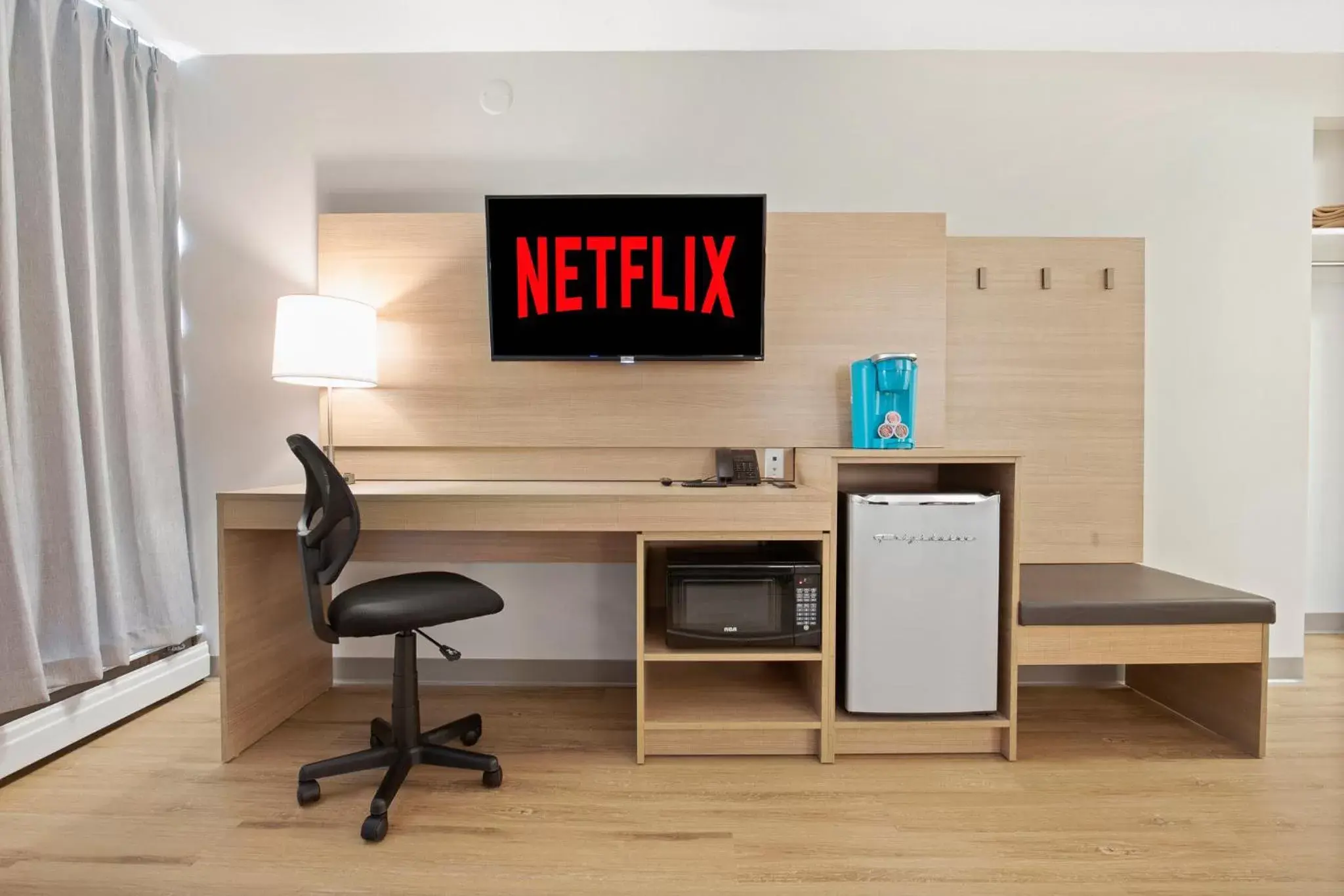 Queen Room, 2 Queen Beds, Partial Ocean View in Highliner Hotel Queen Room, 2 Queen Beds, Partial Ocean View in Highliner Hotel