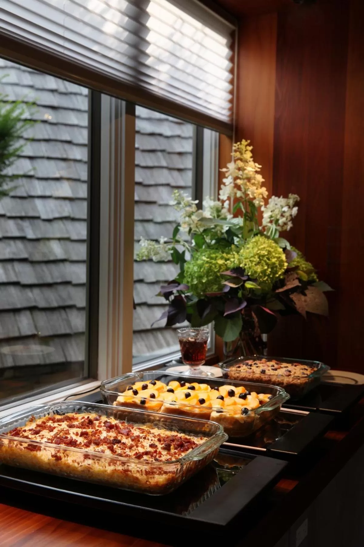 Breakfast in Twin Pine Manor