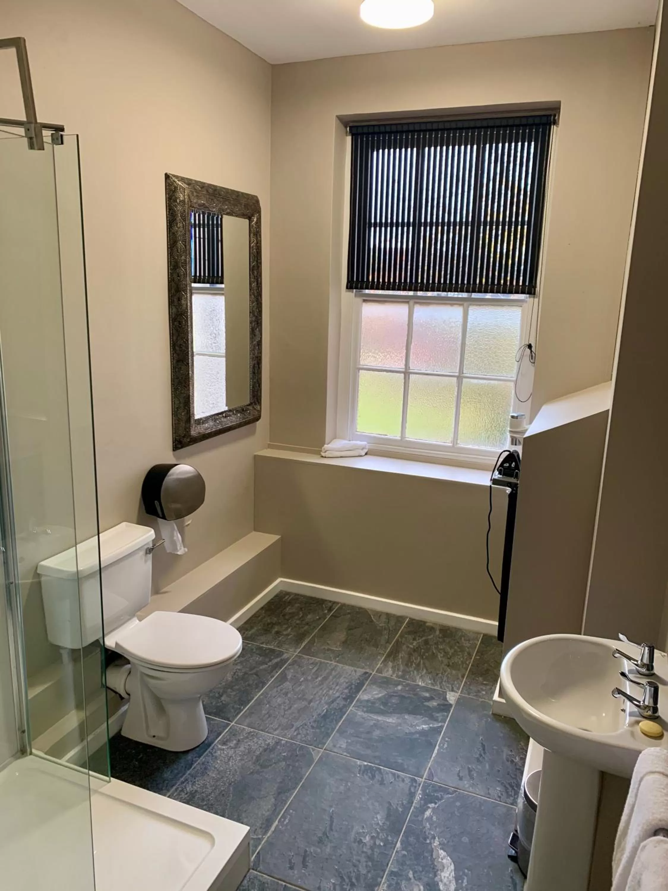 Bathroom in The Raven Hotel