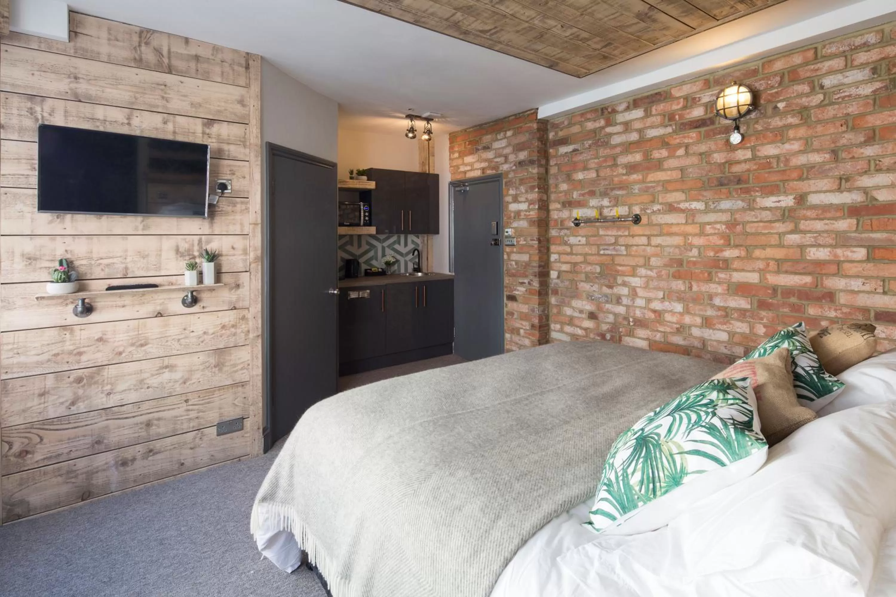 Bed in One Broad Street