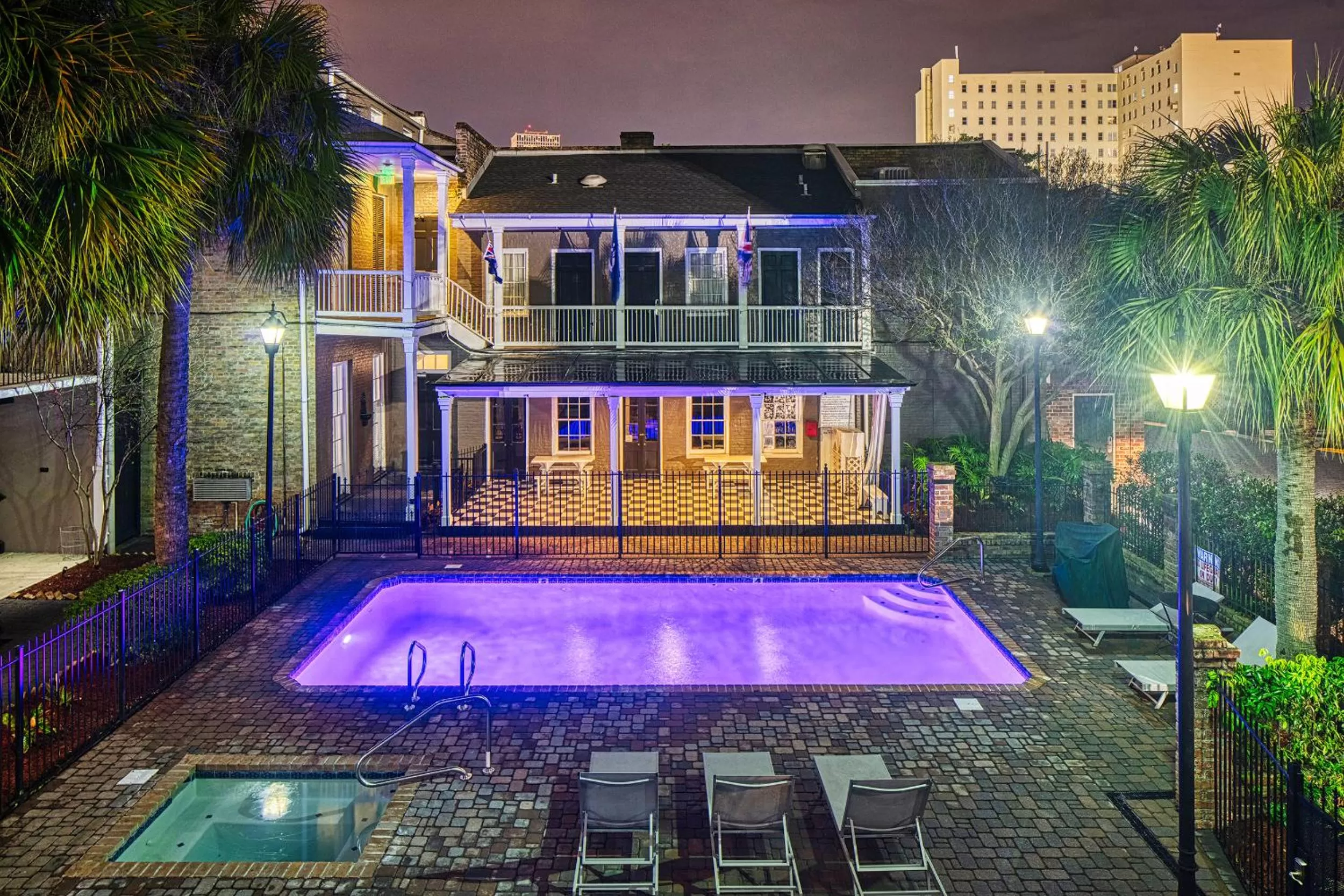 Swimming pool in Maison Saint Charles