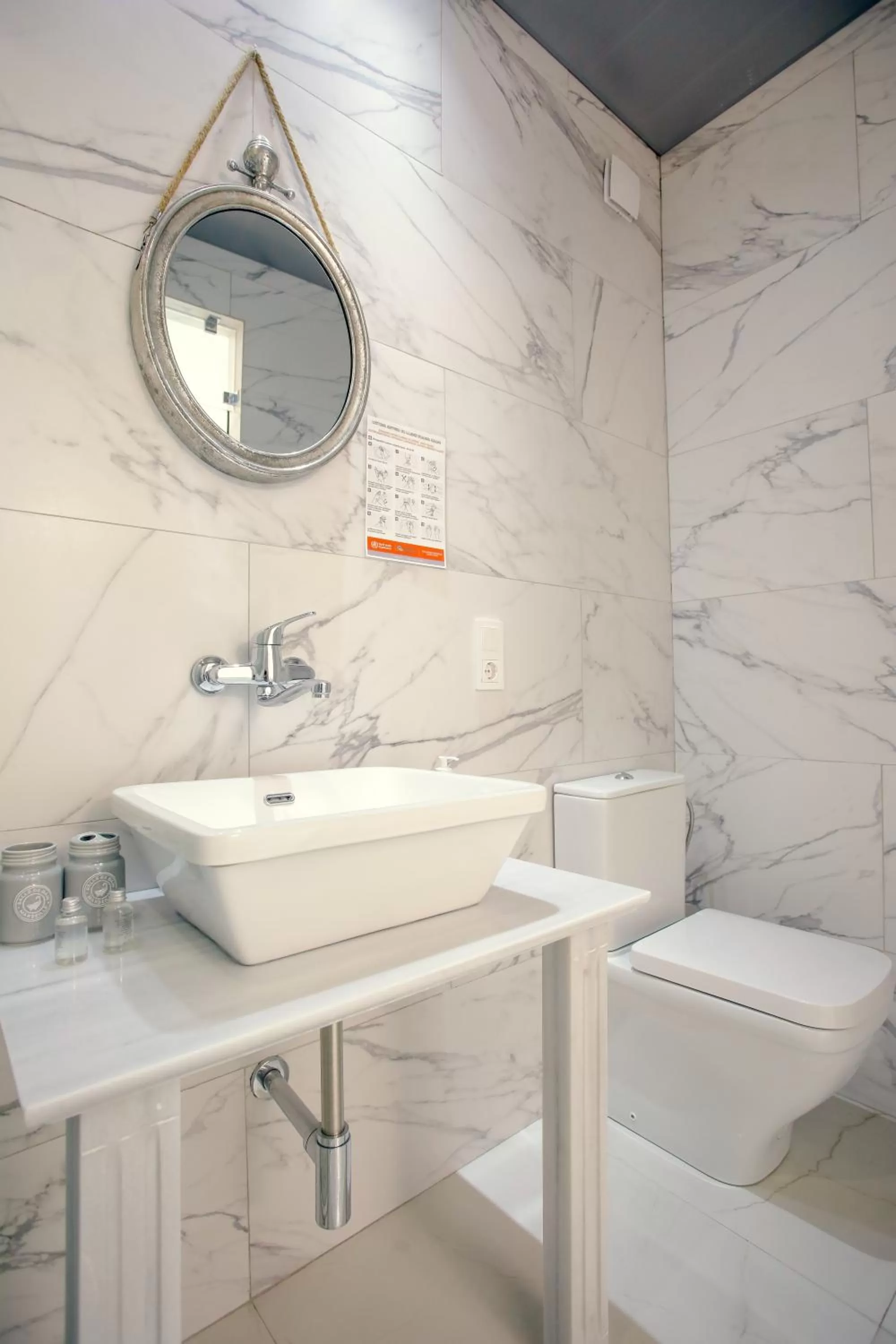 Bathroom in Hotel Paradise Road