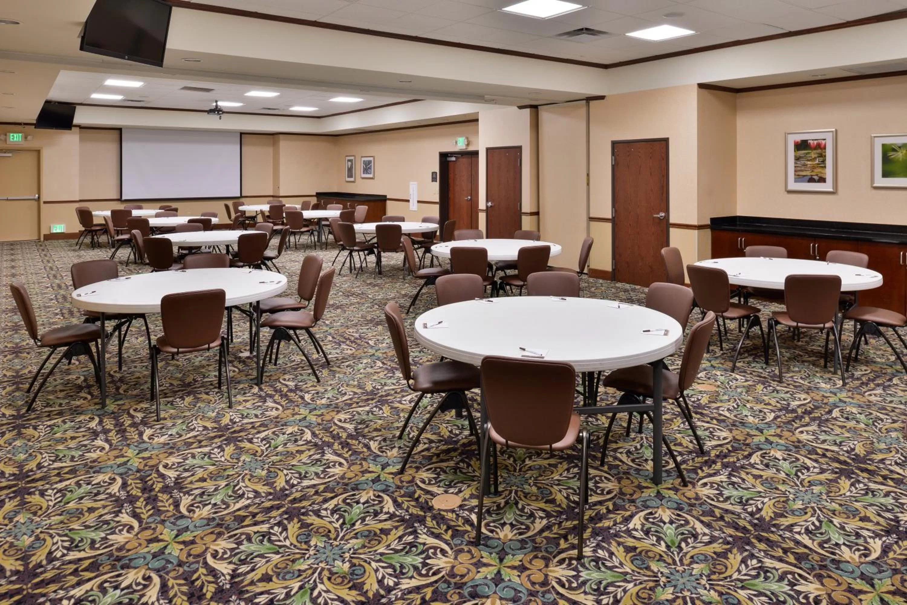 Meeting/conference room in Staybridge Suites Albuquerque North by IHG