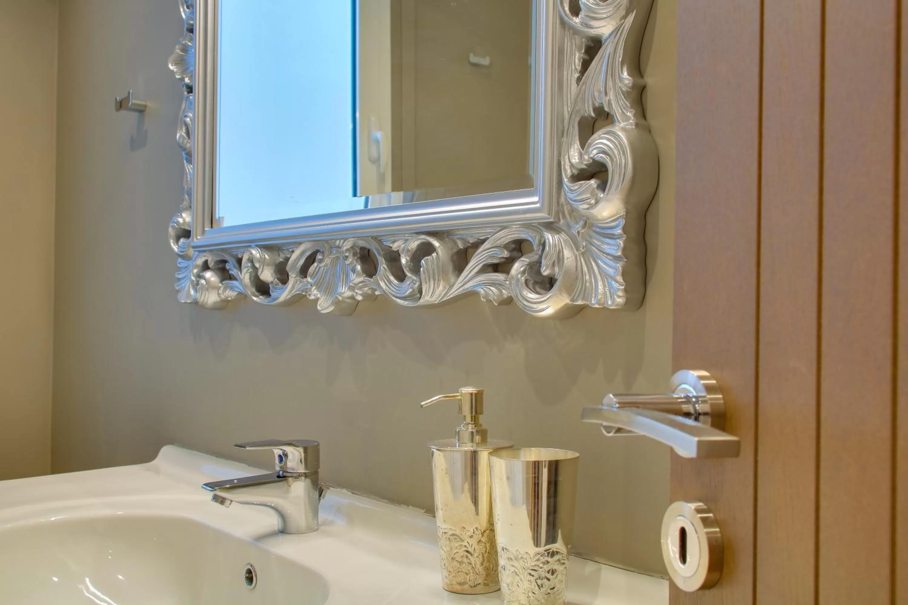 Bathroom in AthINN Residence