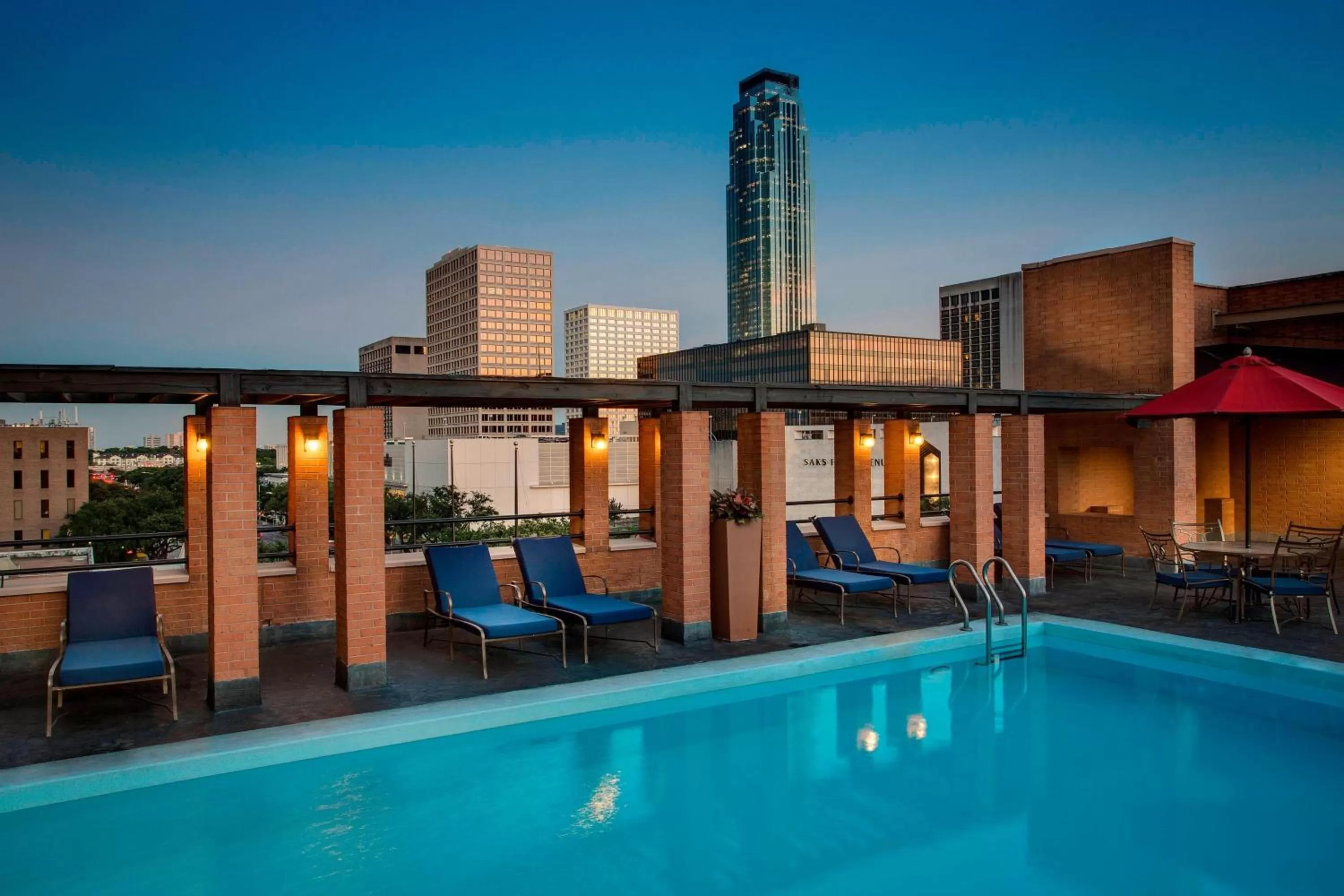 Swimming pool in JW Marriott Houston by the Galleria