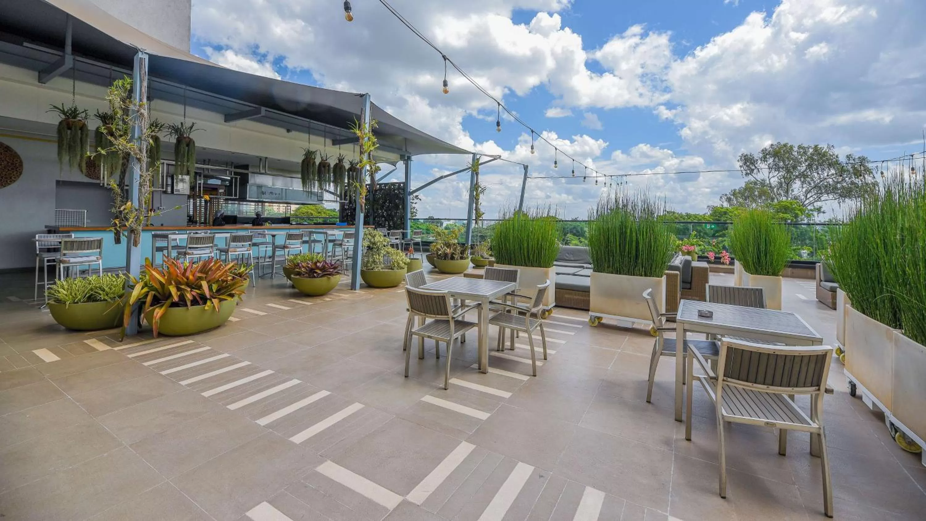 Restaurant/places to eat in Radisson Blu Hotel, Nairobi Upper Hill