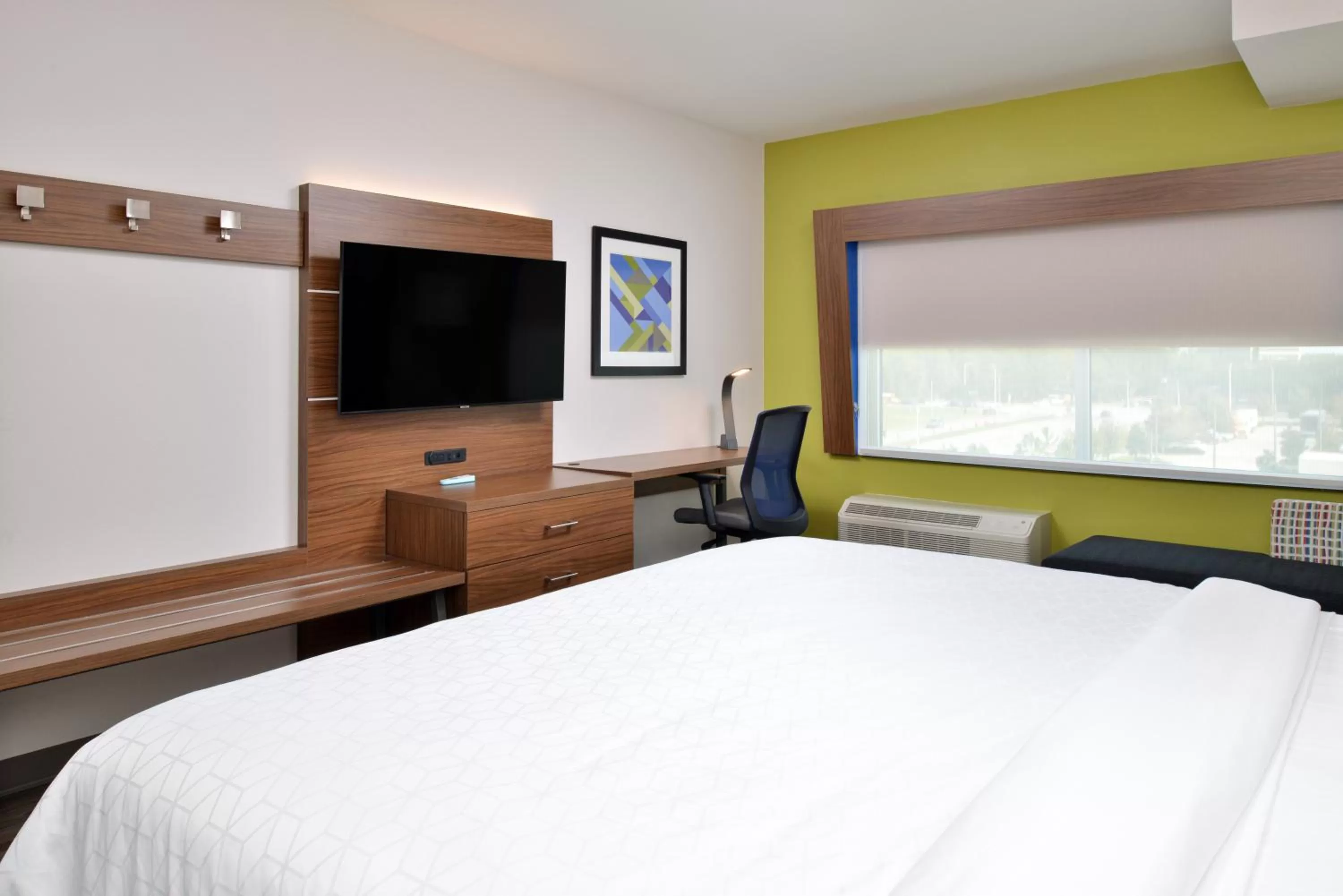 Bed in Holiday Inn Express Orlando - South Park by IHG
