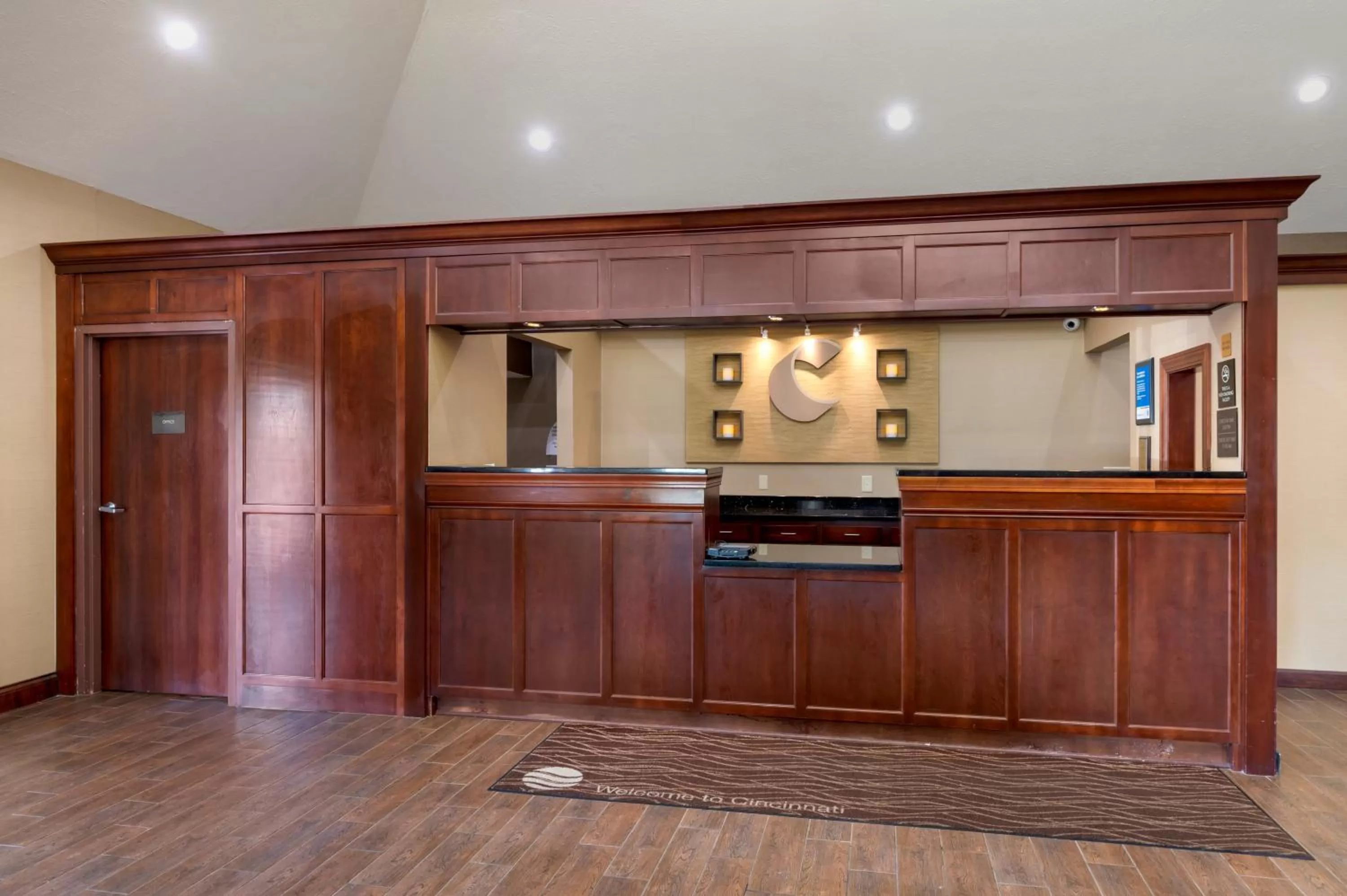 Lobby or reception in Comfort Inn & Suites Cincinnati Eastgate