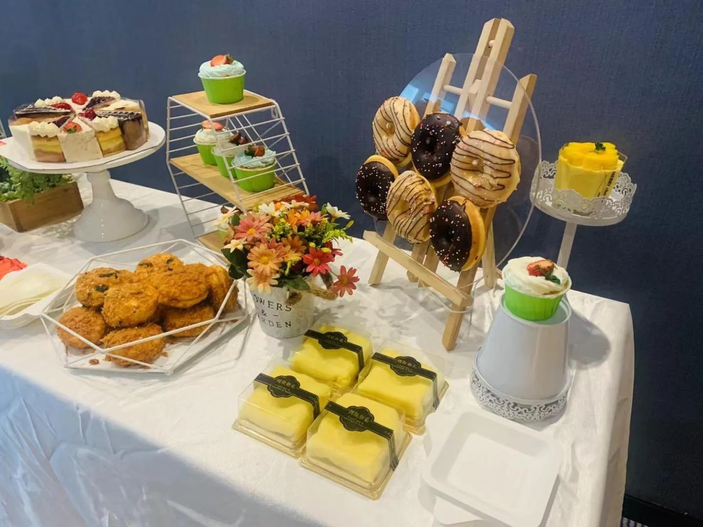 Breakfast in Holiday Inn Express - Wuhan Optical Valley by IHG