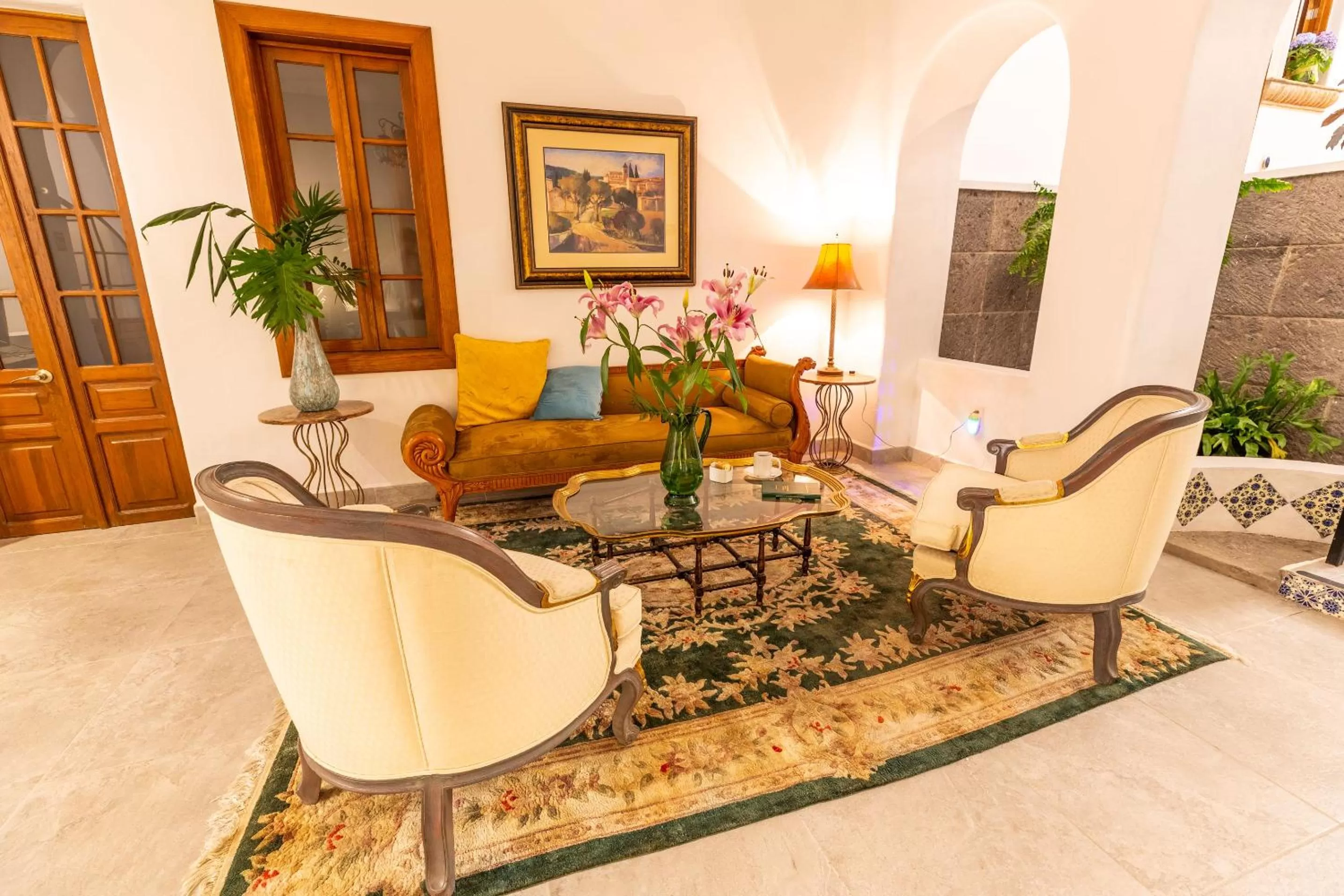 Living room in Plaza Chapala Hotel