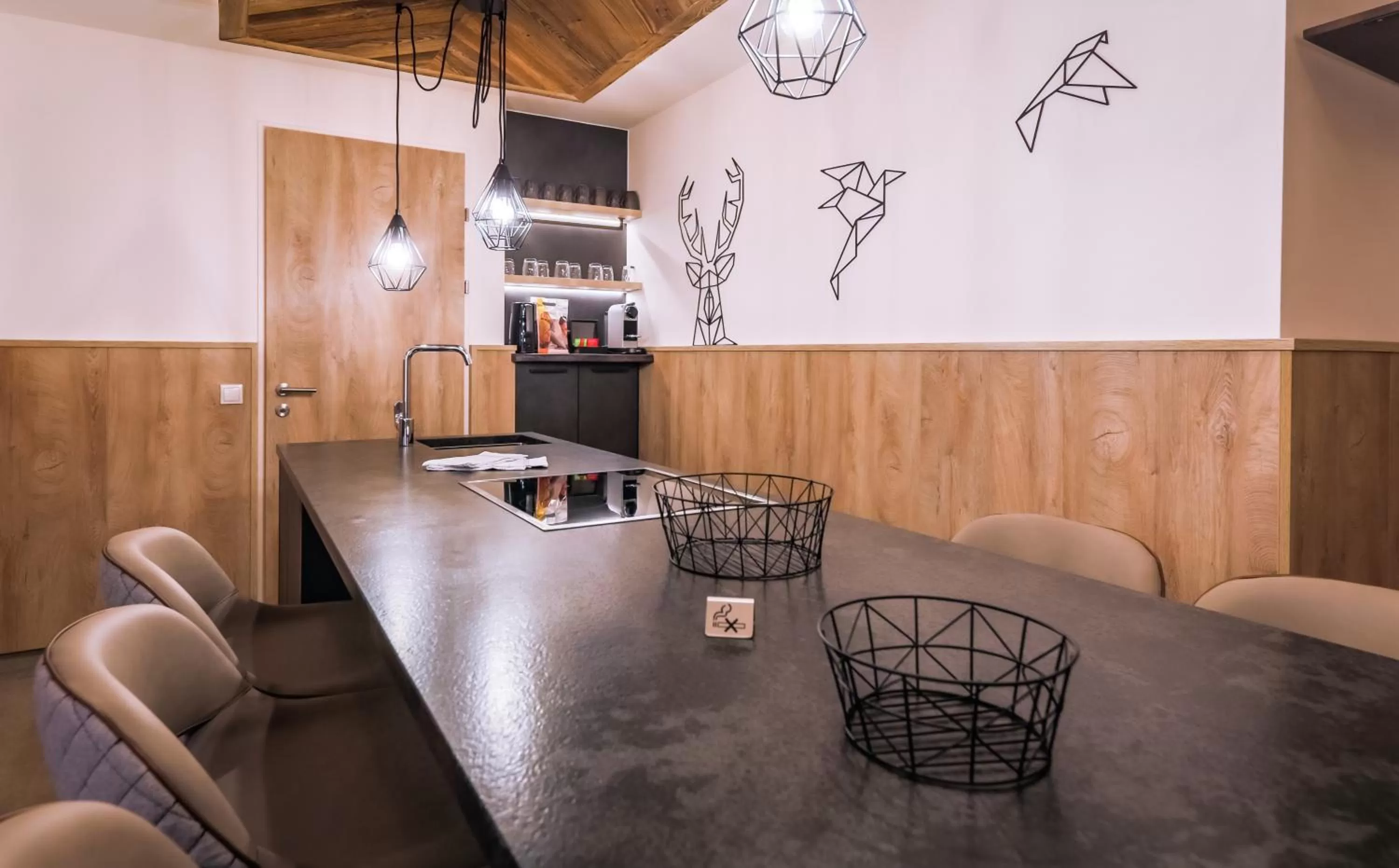 Dining area in 24 by AvenidA - Mountain Hotel