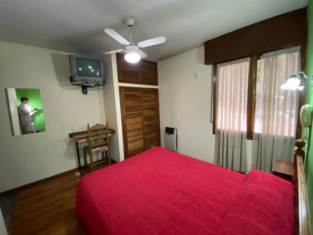 Photo of the whole room, Bed in Hotel Villa Inés Mendoza