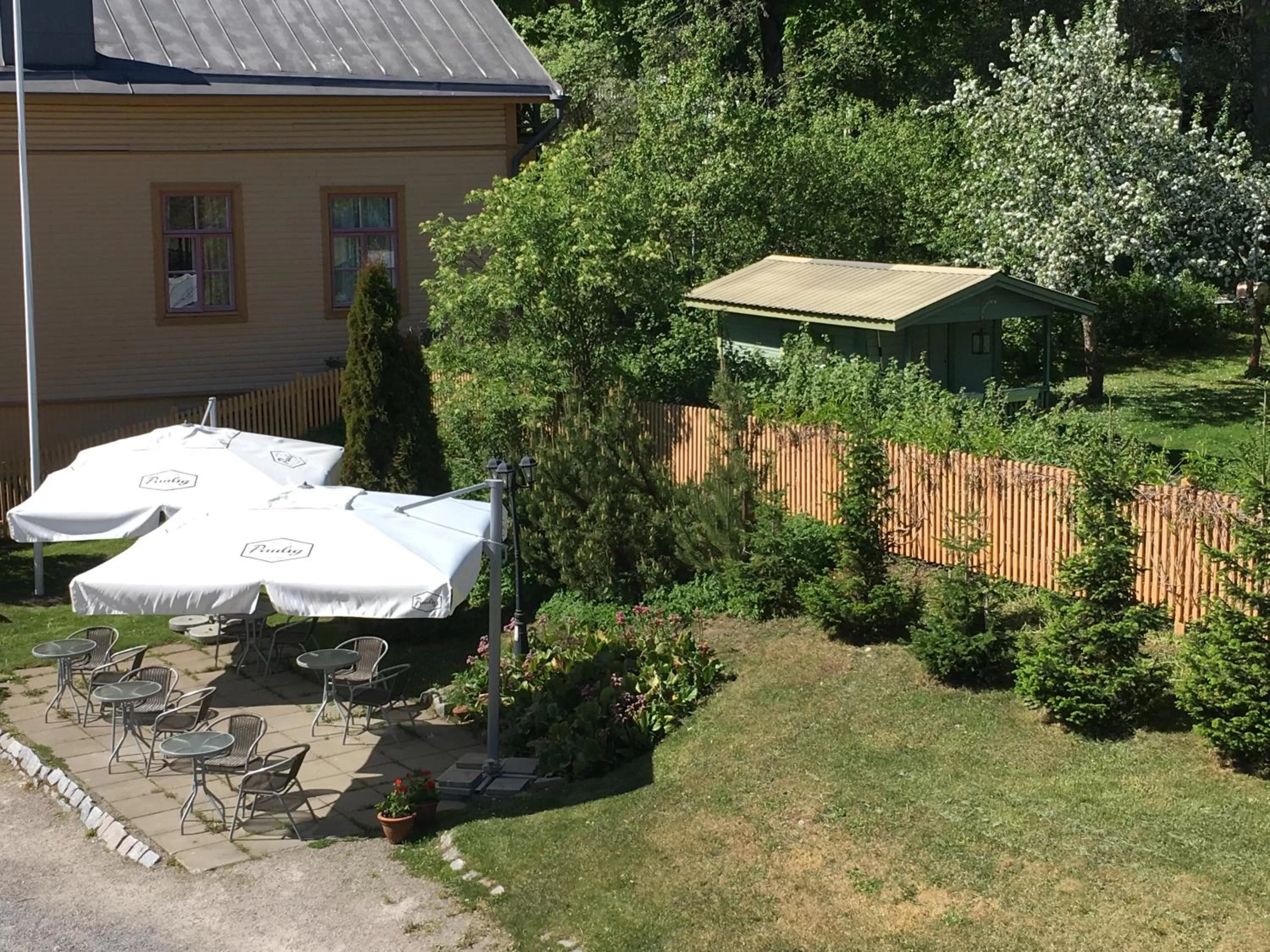 Summer in Cafe-Restaurant & Hotel Saima