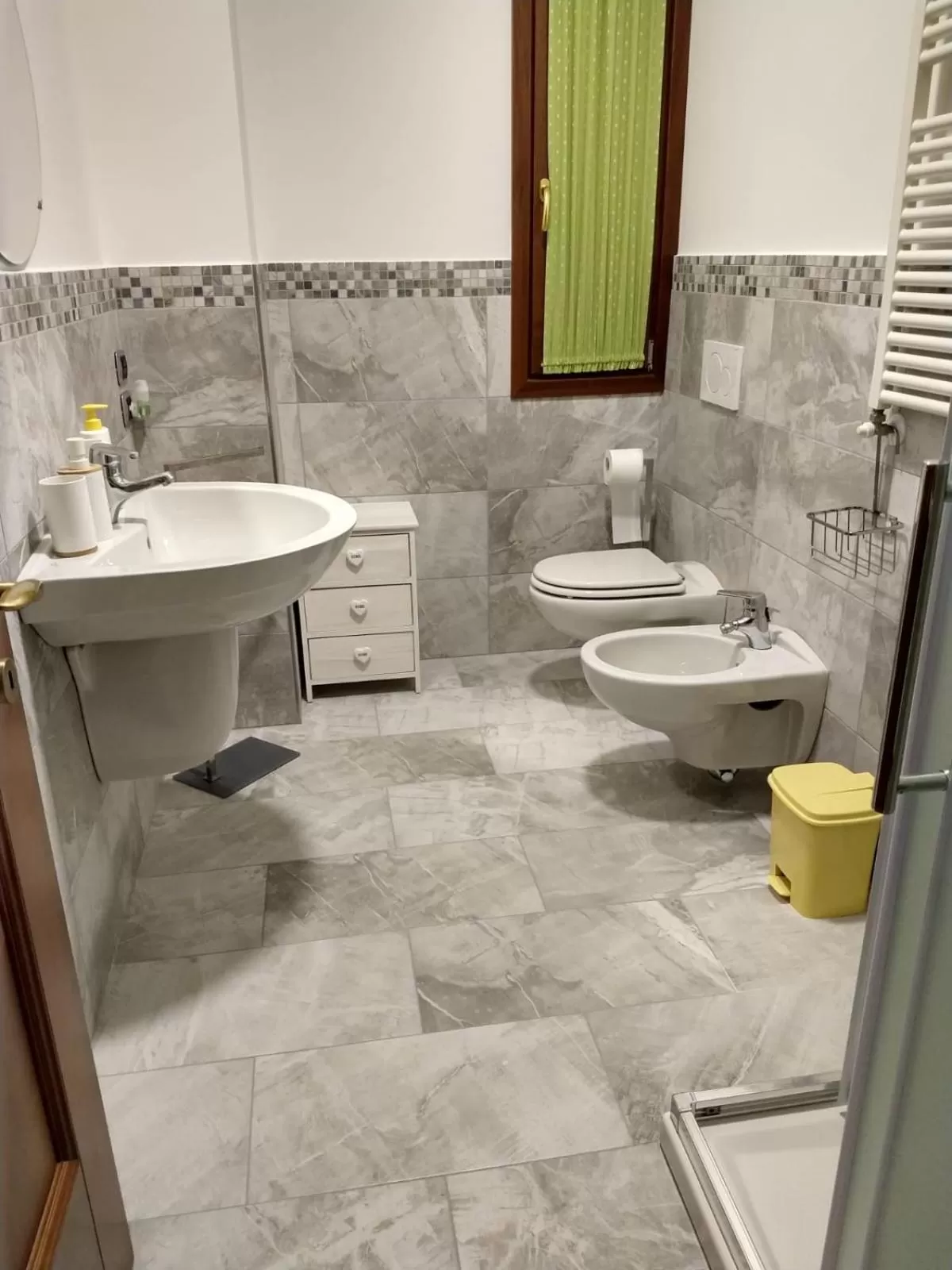 Bathroom in B&B IL TORCHIO-URBINO