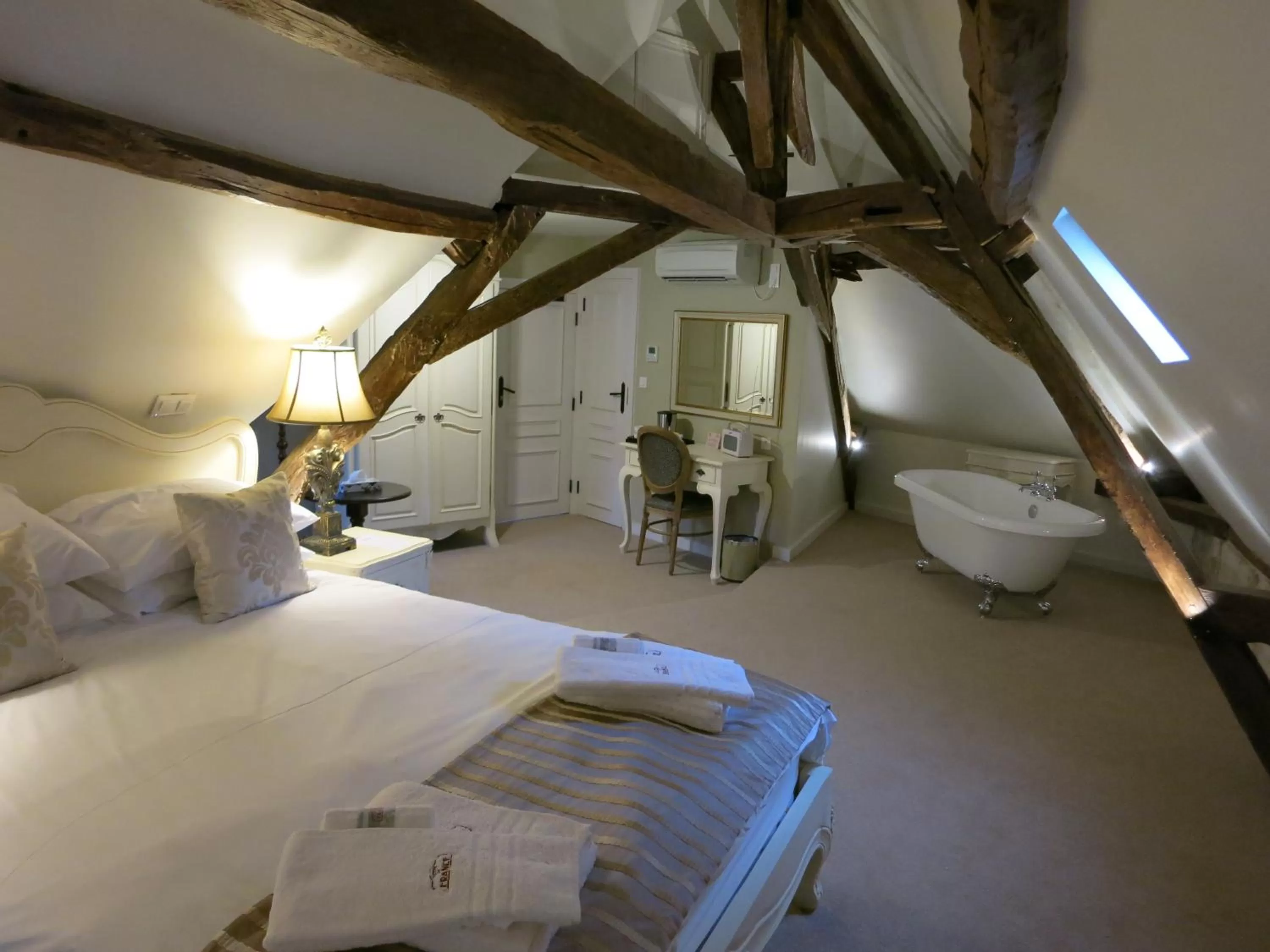 Photo of the whole room, Bed in Logis Hotel De France