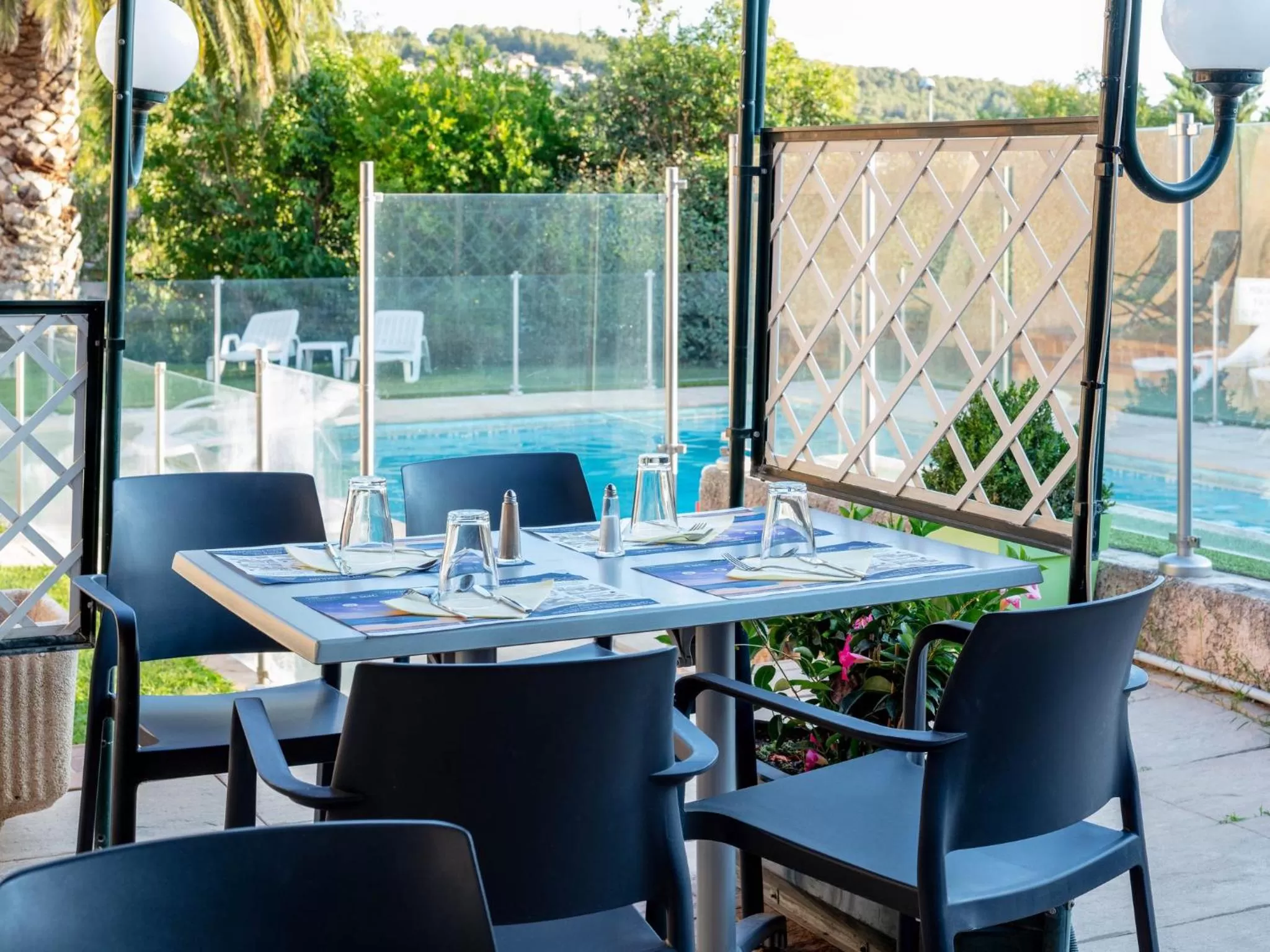 Restaurant/places to eat in Noemys Toulon La Valette - Hotel restaurant avec piscine