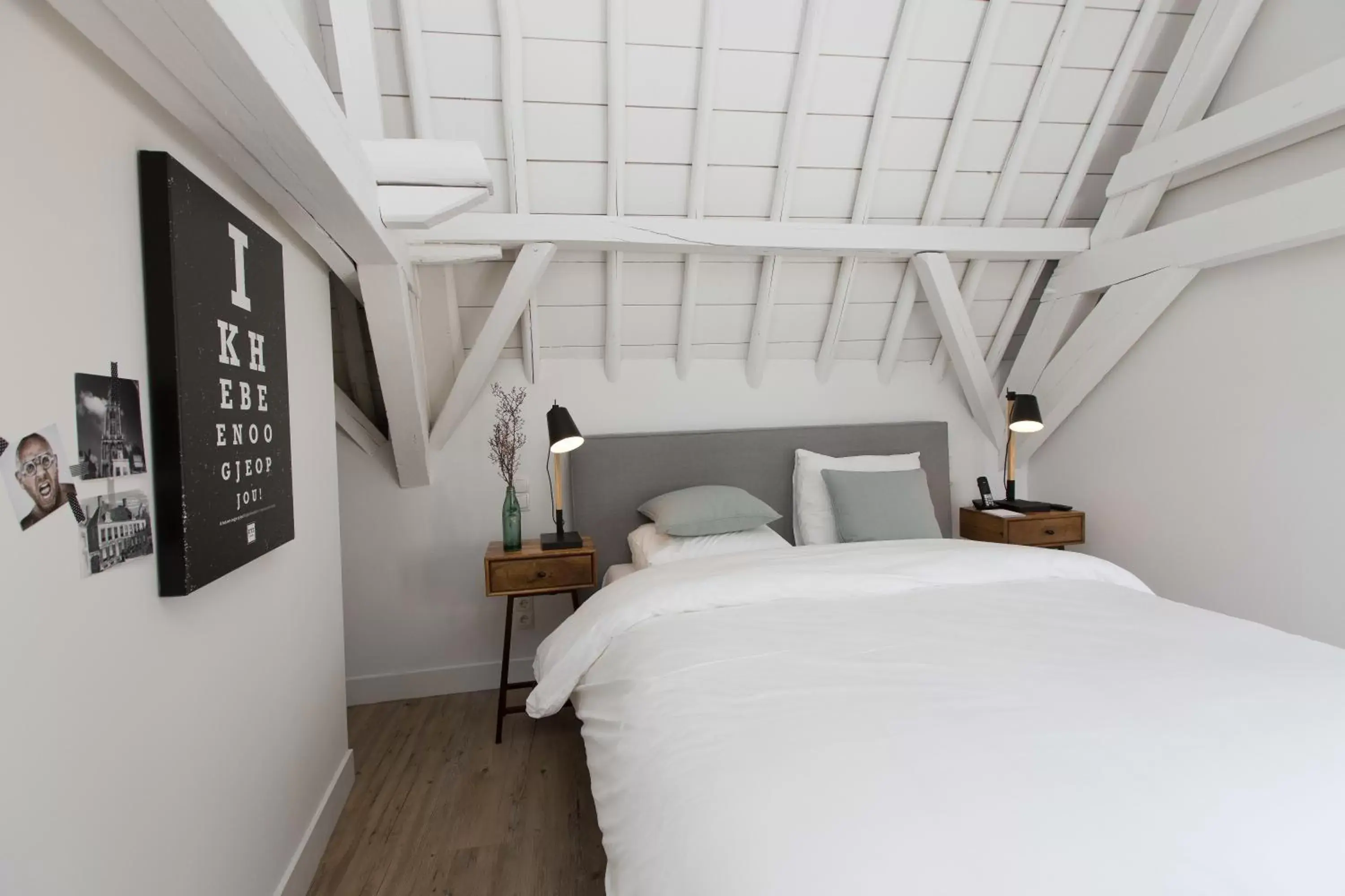 Small Double Room in Eye Hotel Small Double Room in Eye Hotel