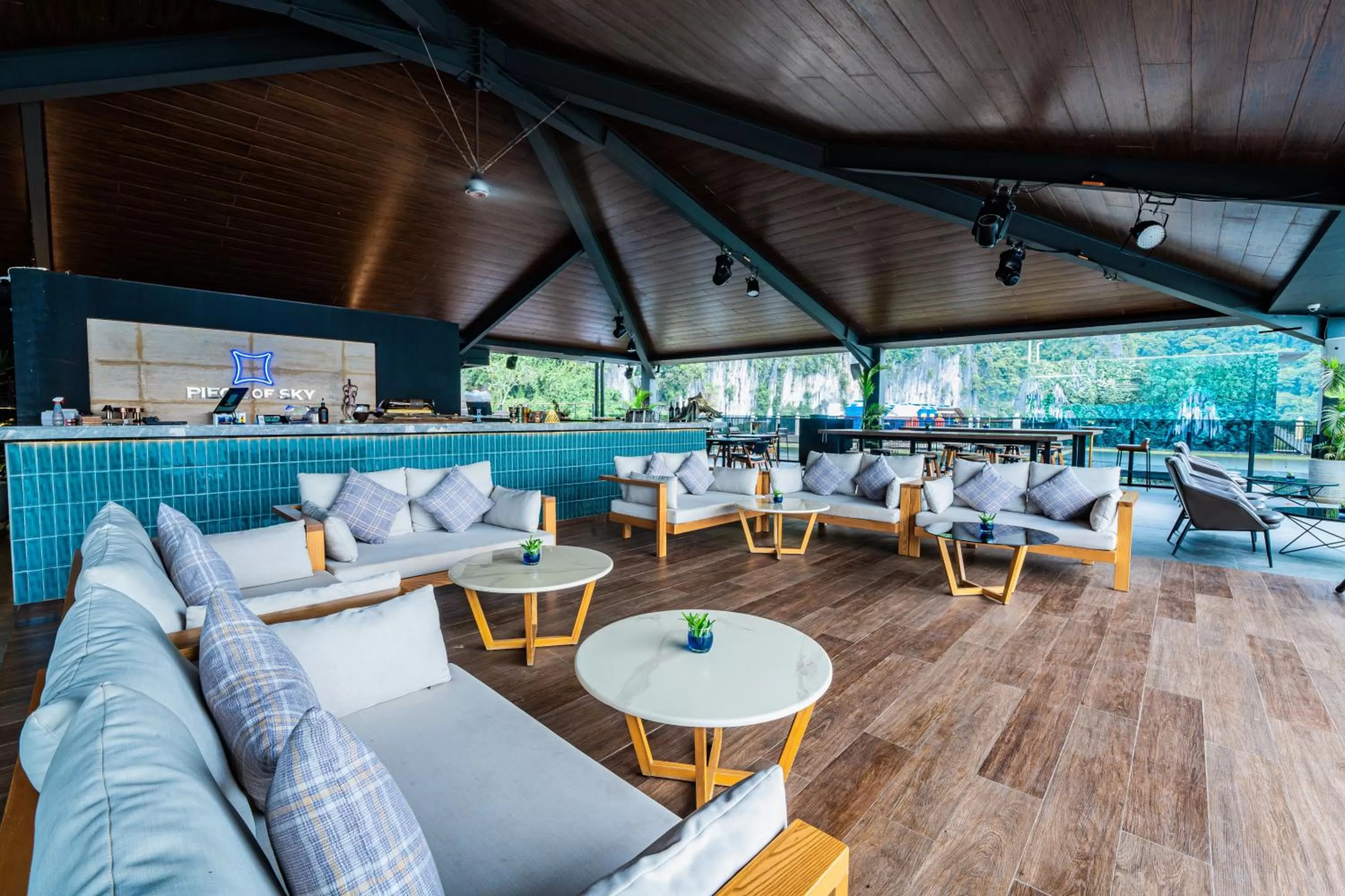 Restaurant/places to eat in H Hotel El Nido - Vegan Friendly Hotel Managed by H Hospitality Group