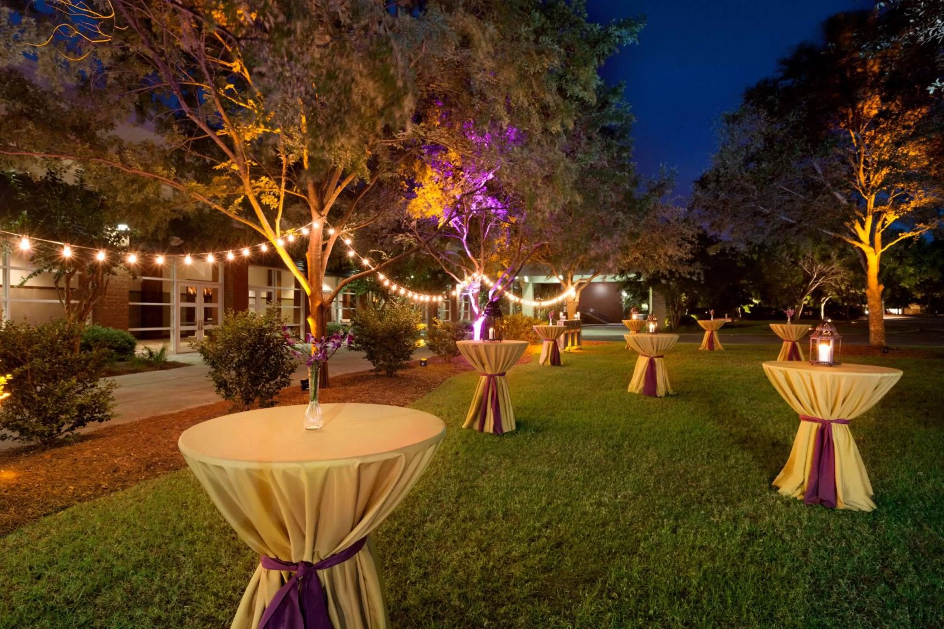 Meeting/conference room in Embassy Suites North Charleston Airport Hotel Convention