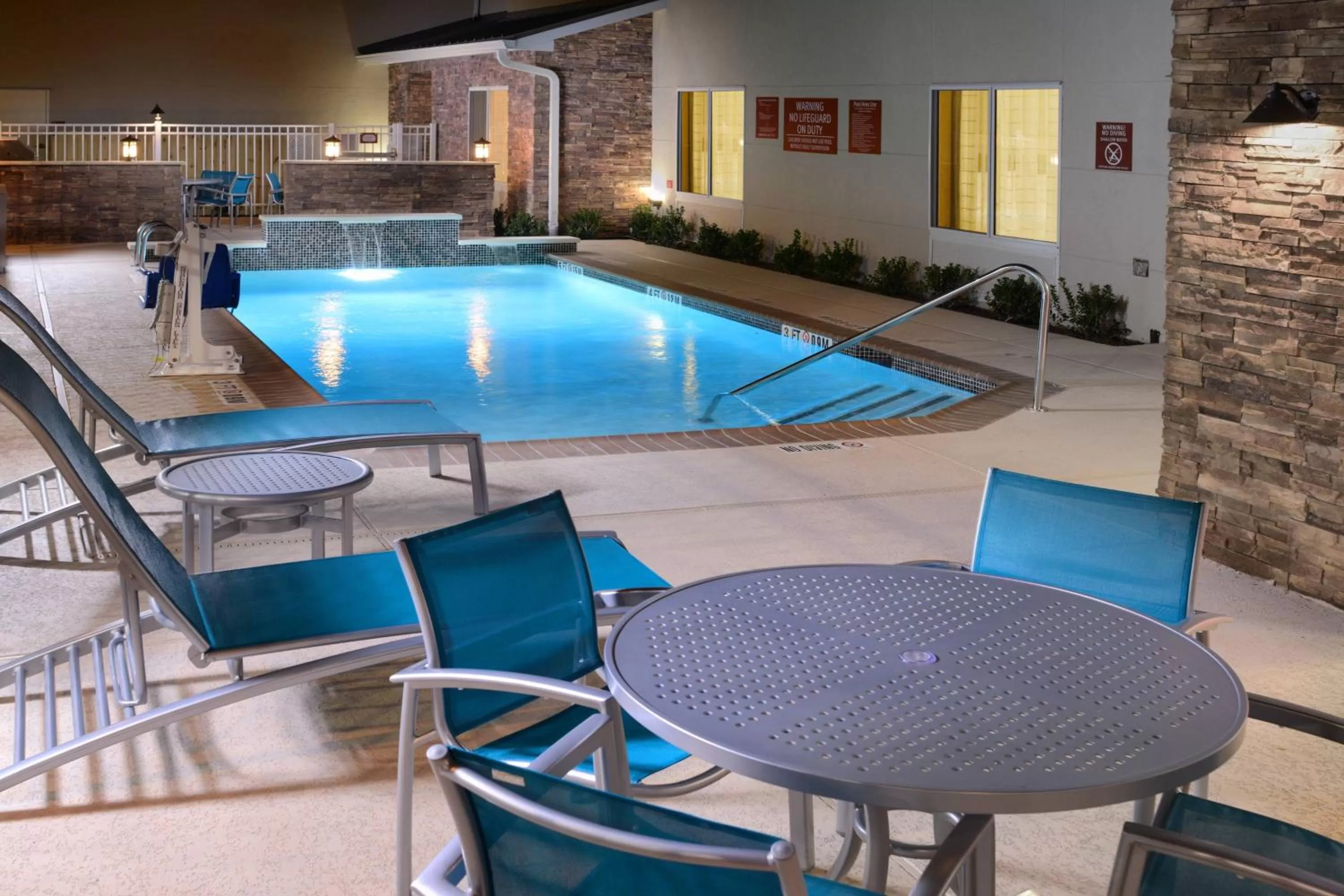 Swimming pool in TownePlace Suites by Marriott Houston Galleria Area