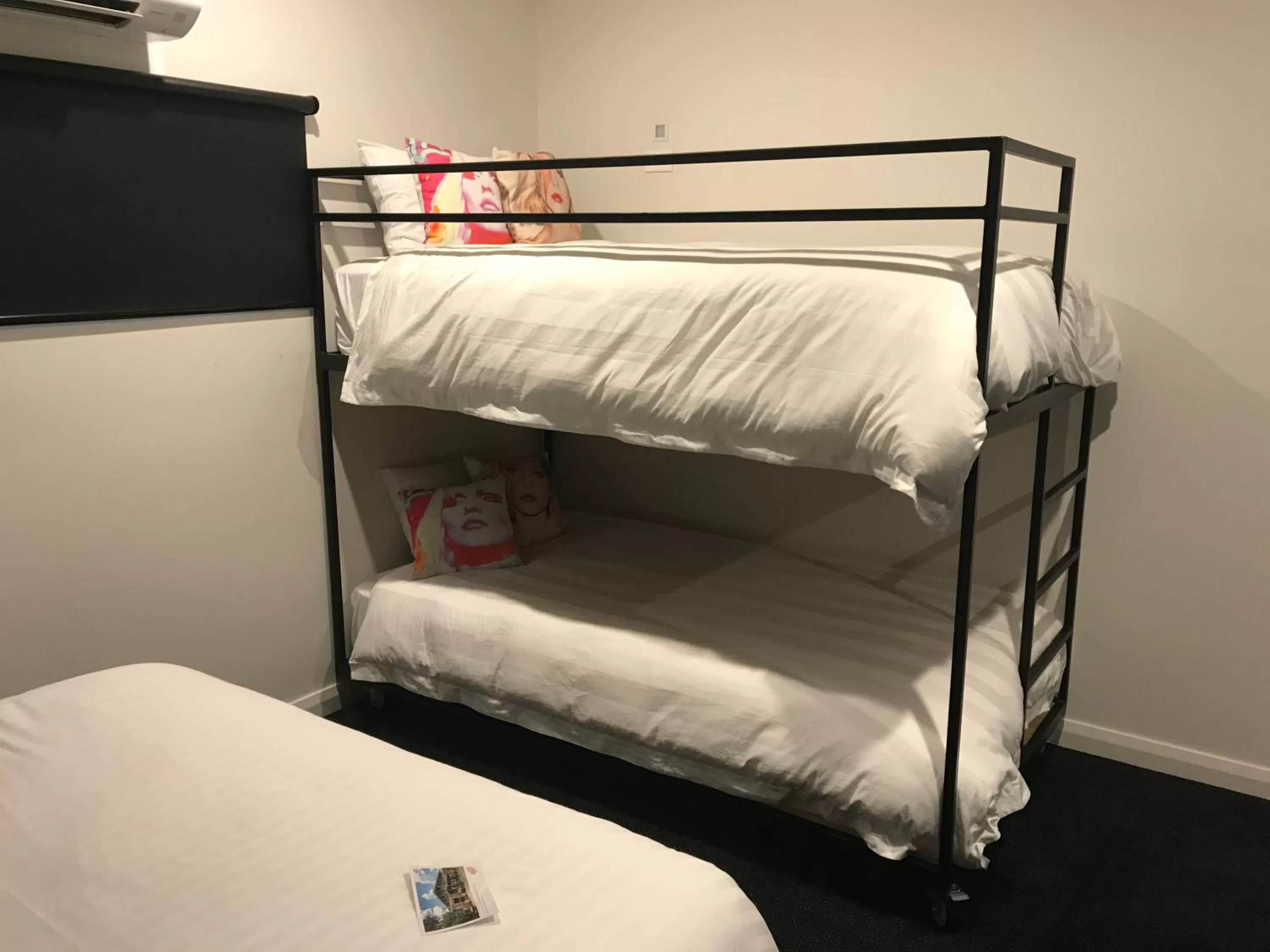 Bed in Boogie Woogie Beach House