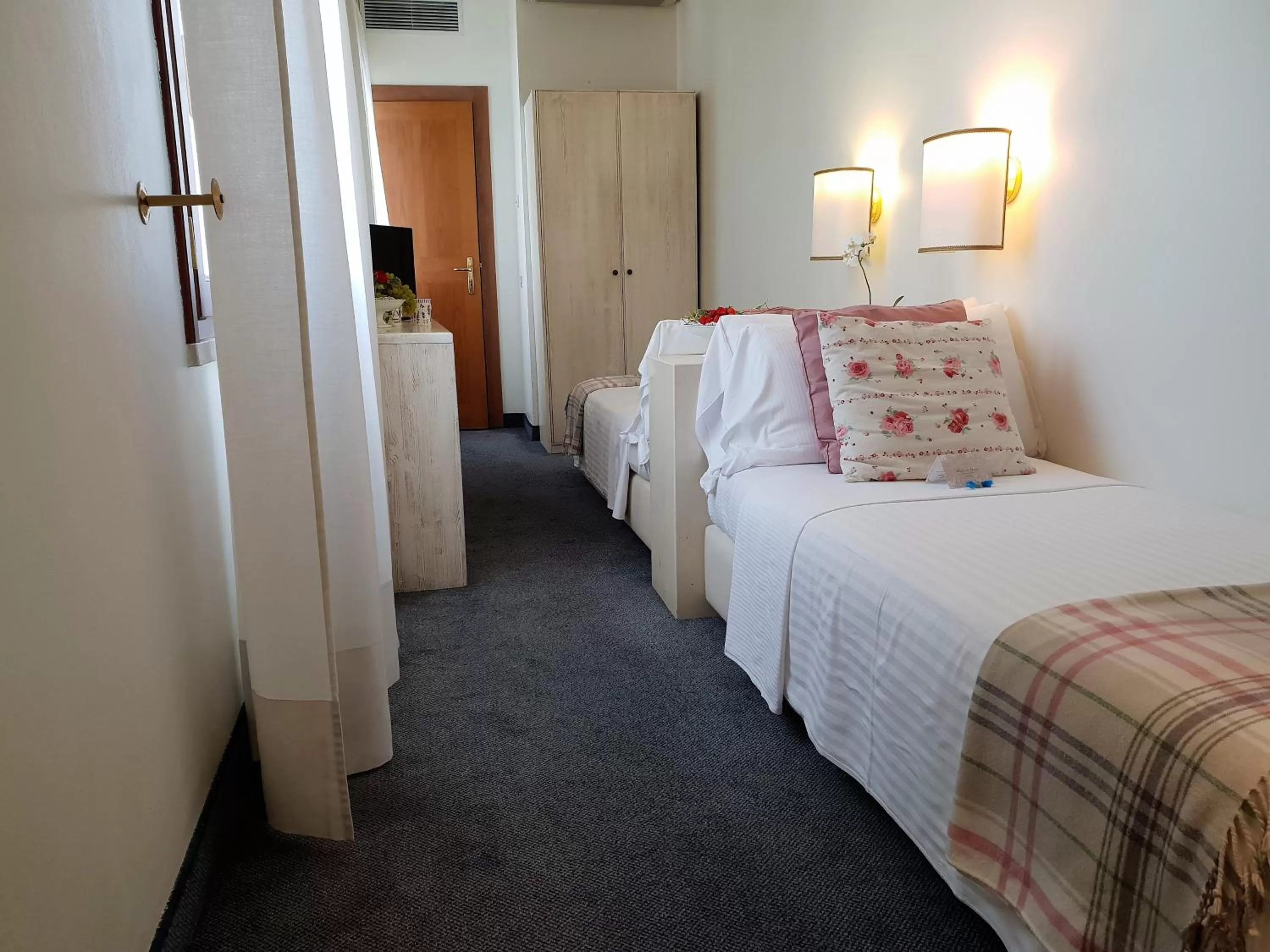 Bedroom, Bed in Albergo Al Moretto