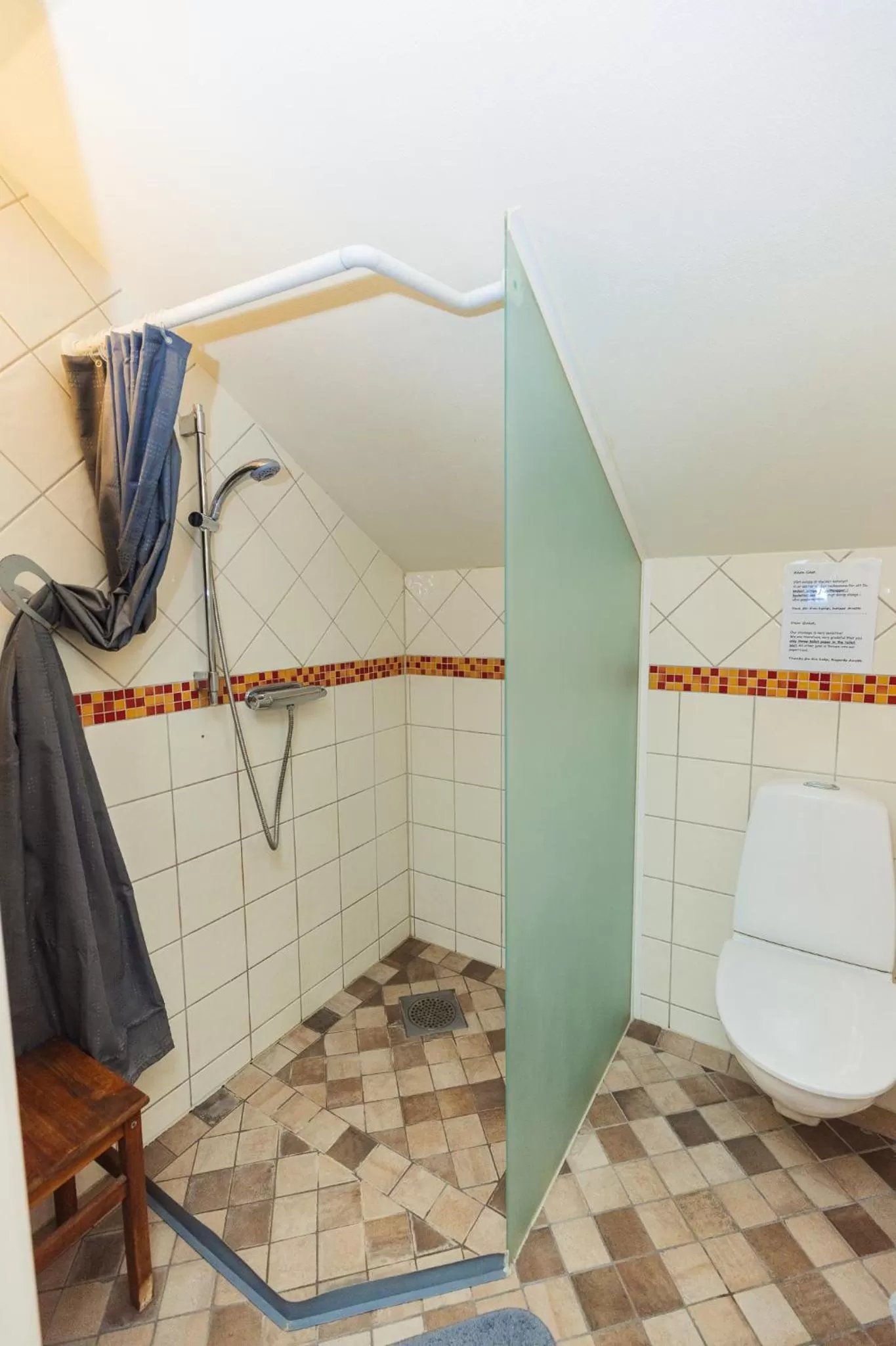 Shower, Bathroom in Bäcks Bed & Breakfast