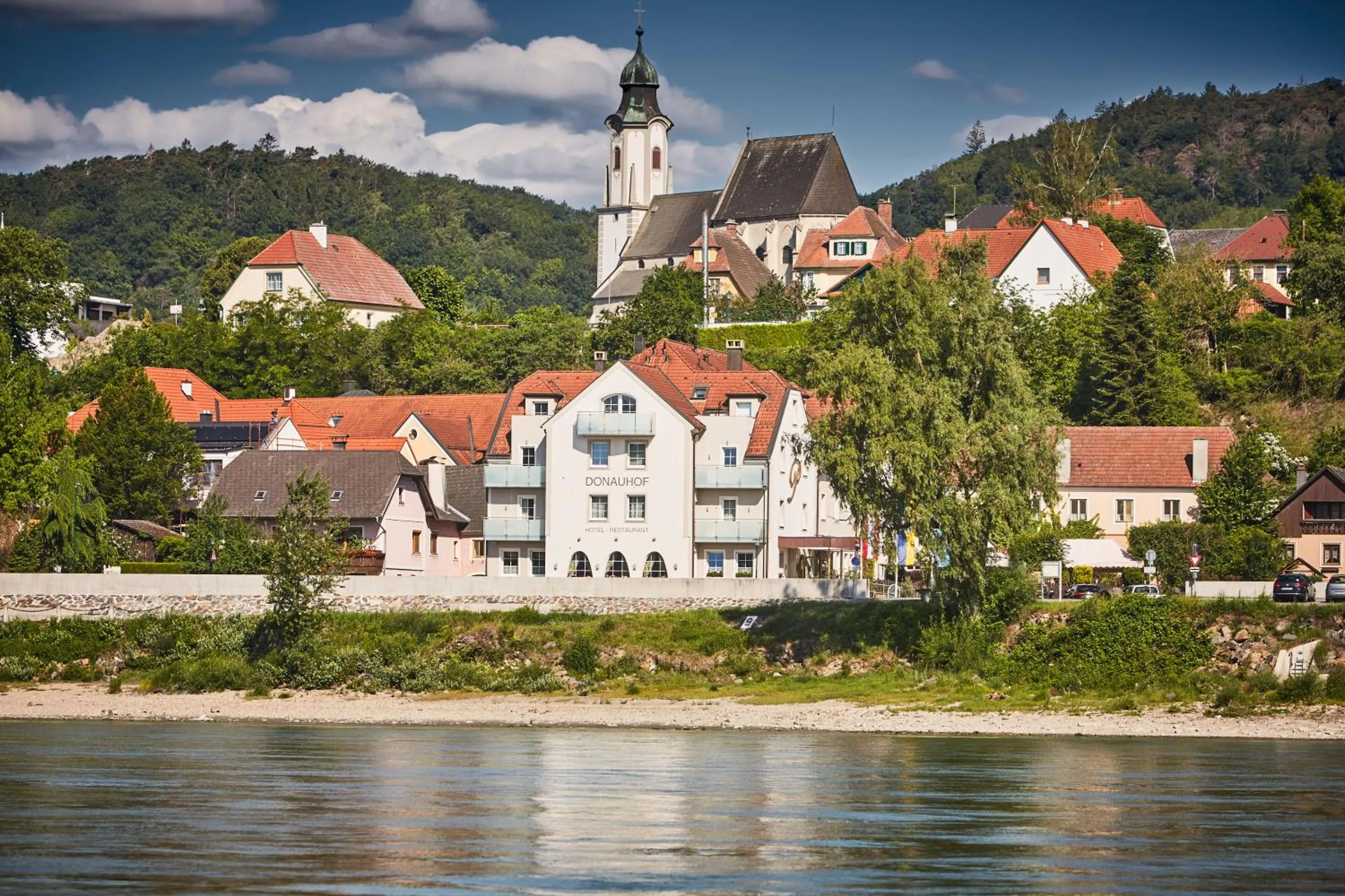 Property building in Hotel Donauhof