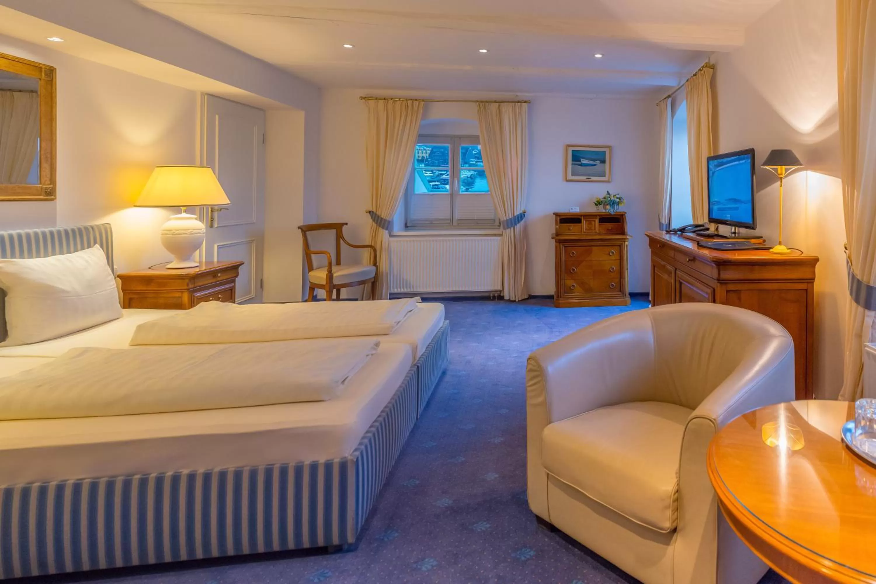 Photo of the whole room in Hotel Am Yachthafen