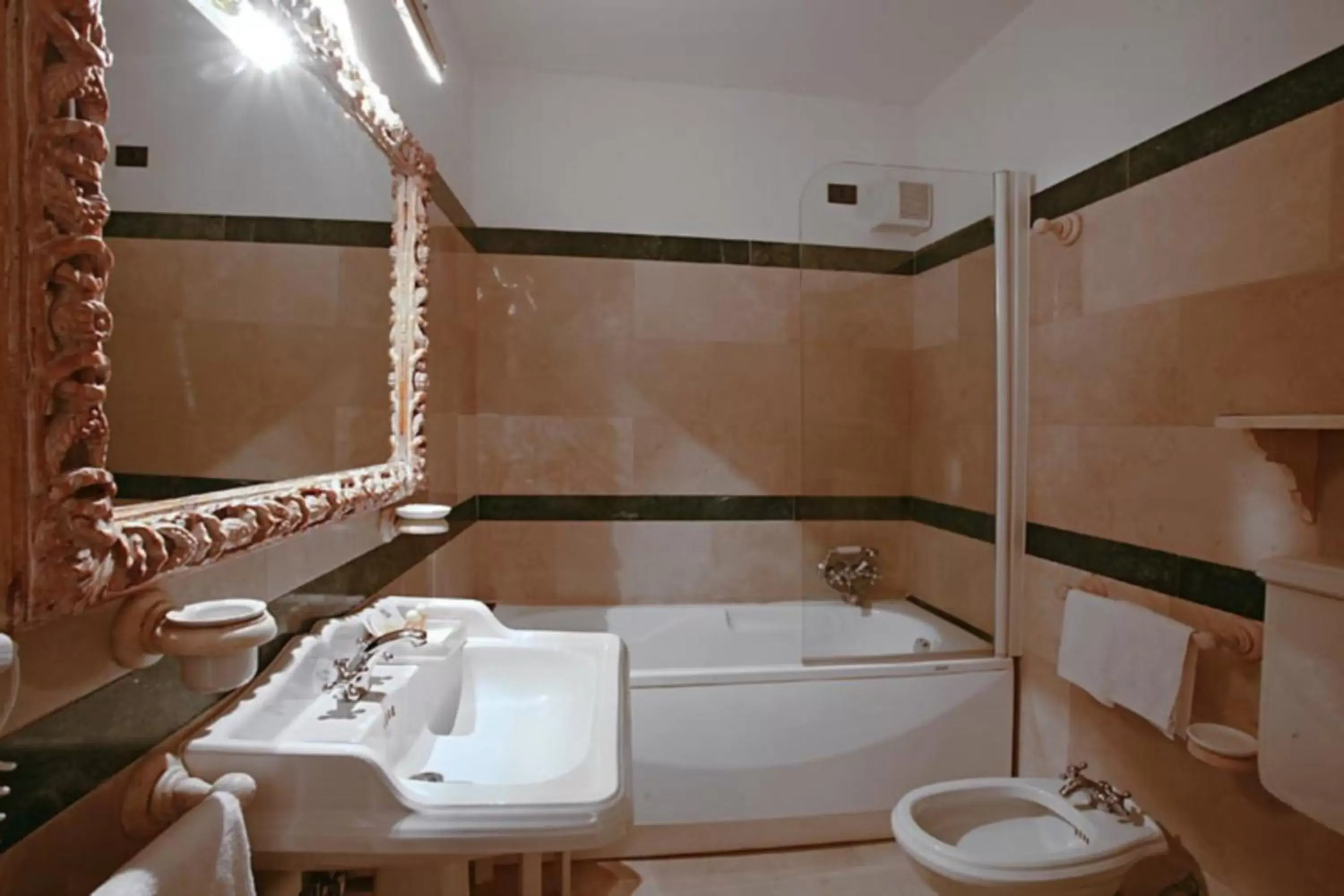 Classic Double or Twin Room in Antica Dimora alla Rocca Classic Double or Twin Room in Antica Dimora alla Rocca