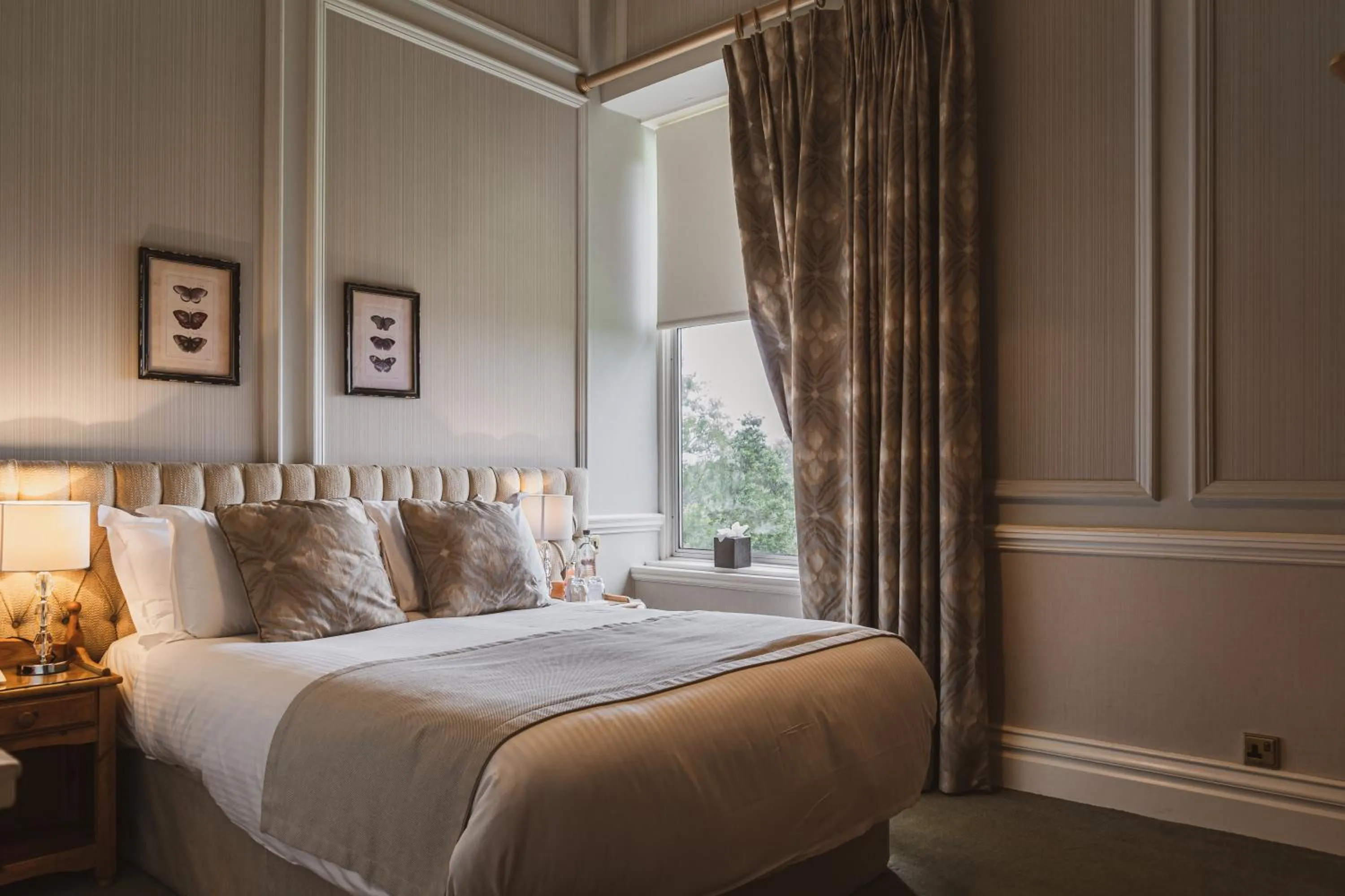 Bedroom, Bed in Merewood Country House Hotel