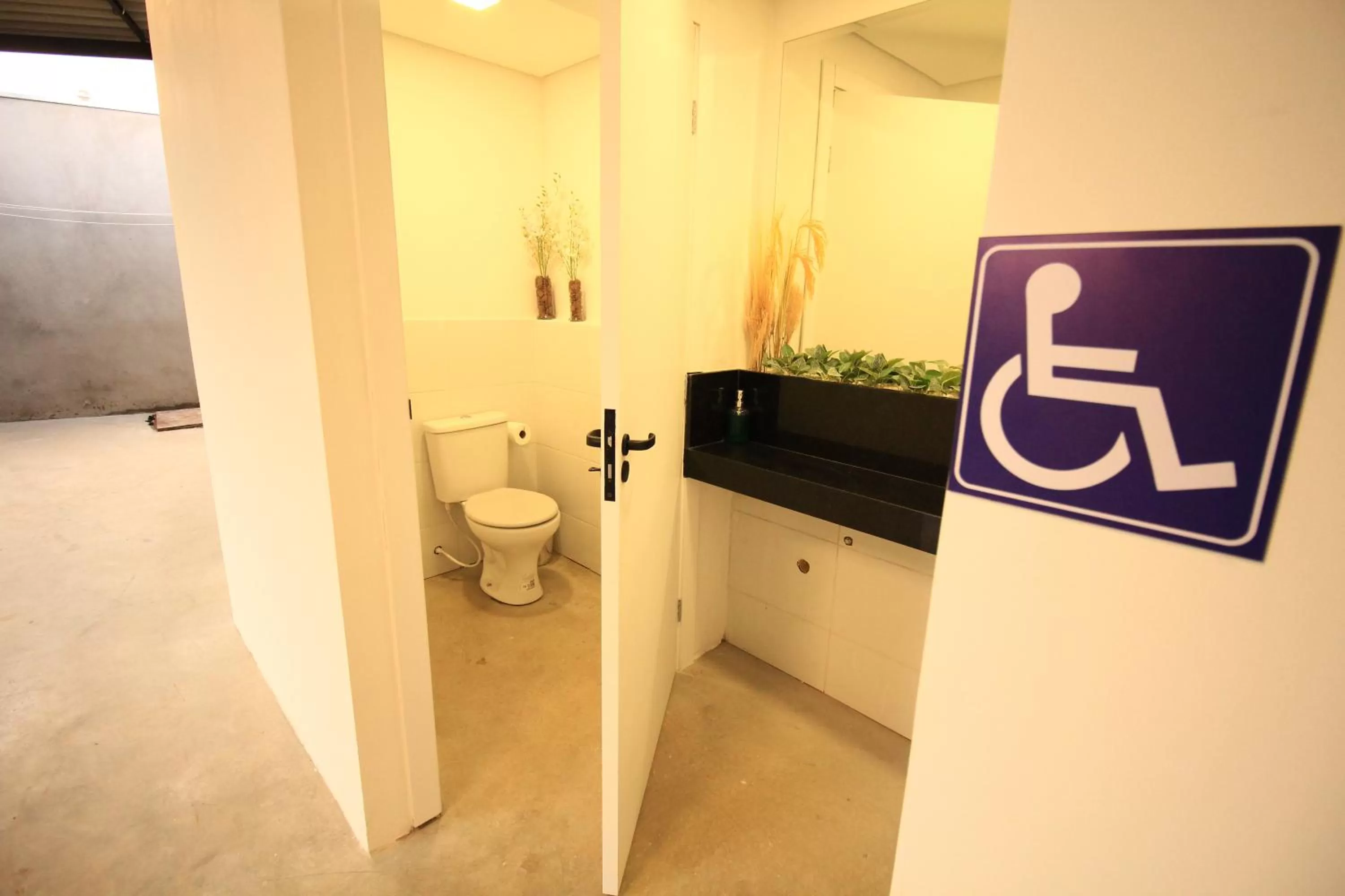 Bathroom in Hotel Com.Viver