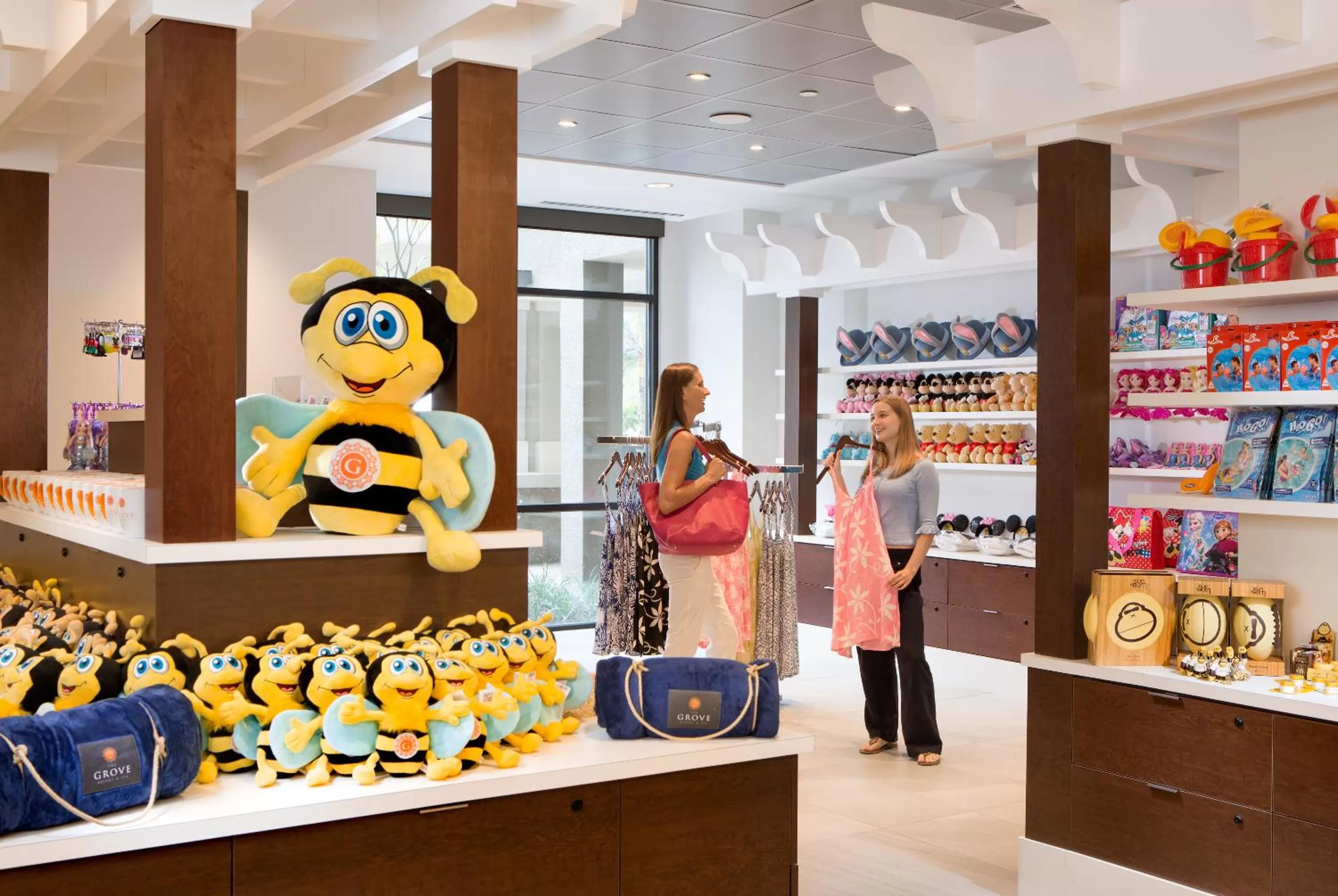 On-site shops in The Grove Resort & Water Park Orlando