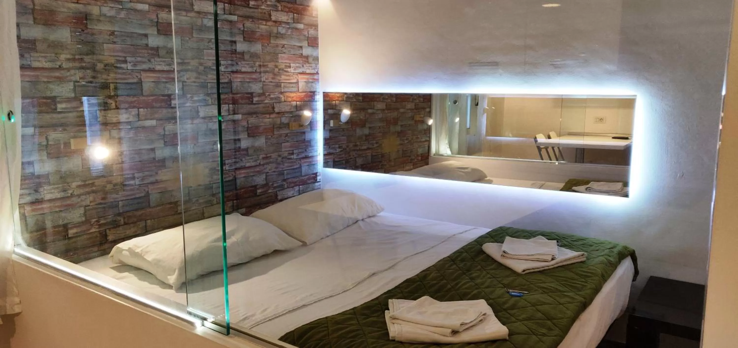 Bedroom, Bed in Domatia