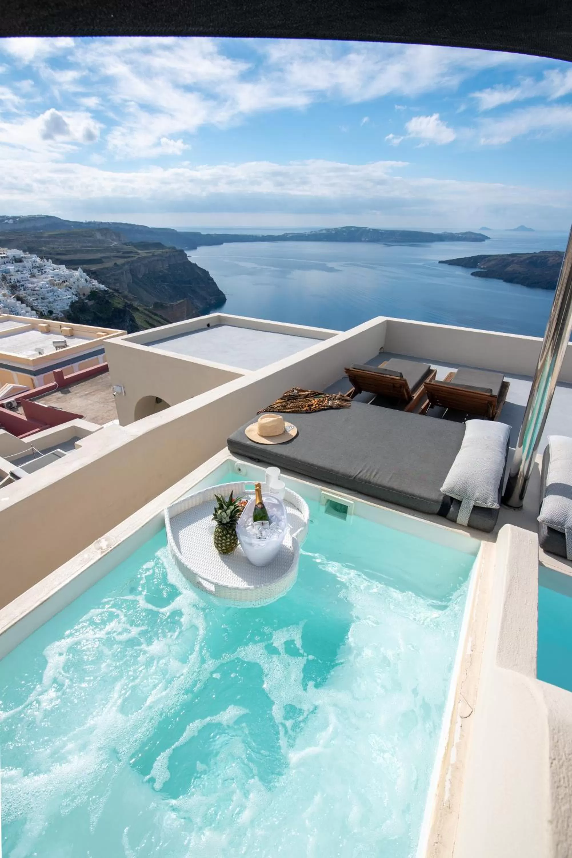 Caldera Cliff Illusion