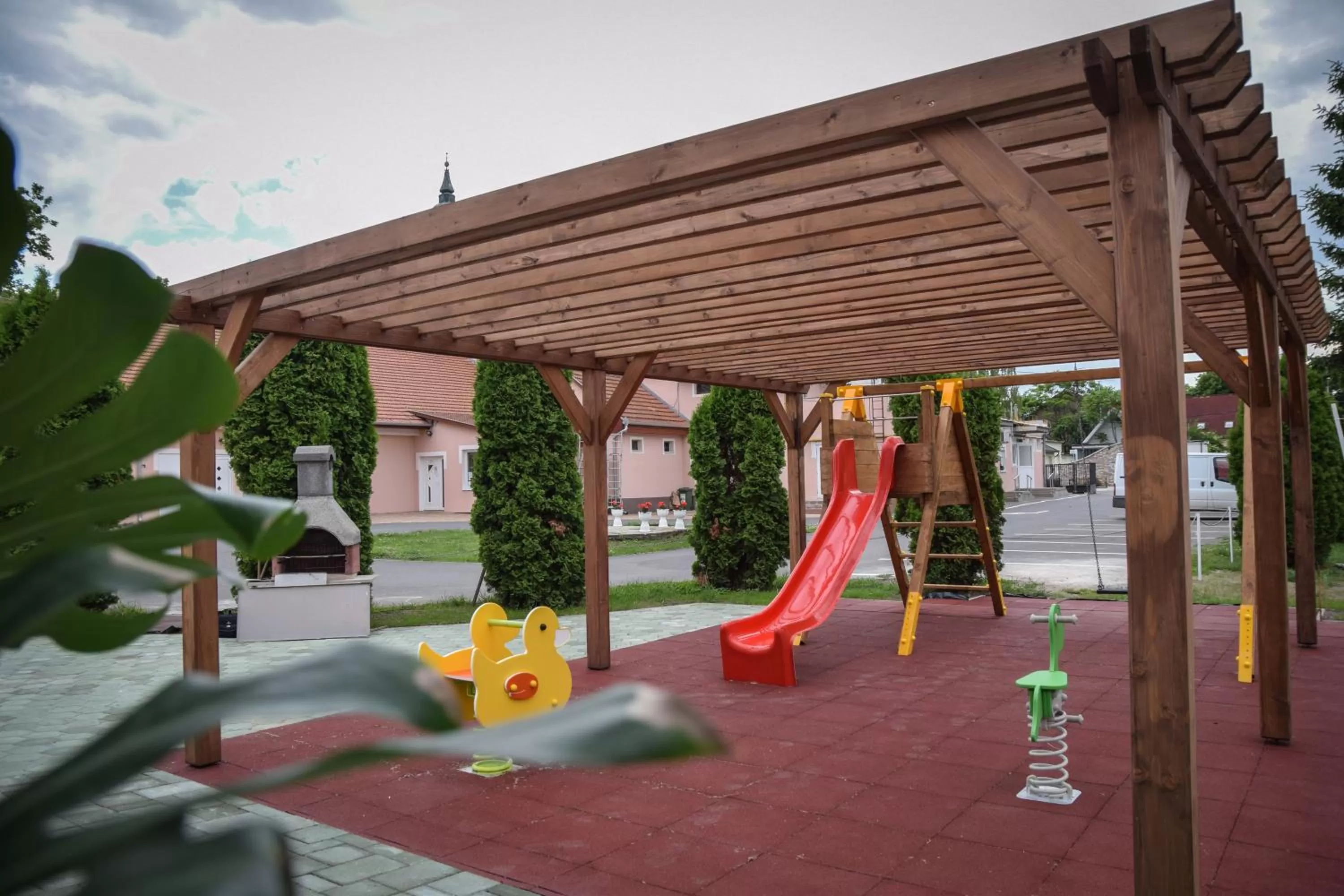 Children play ground in Körös Panzió és Étterem
