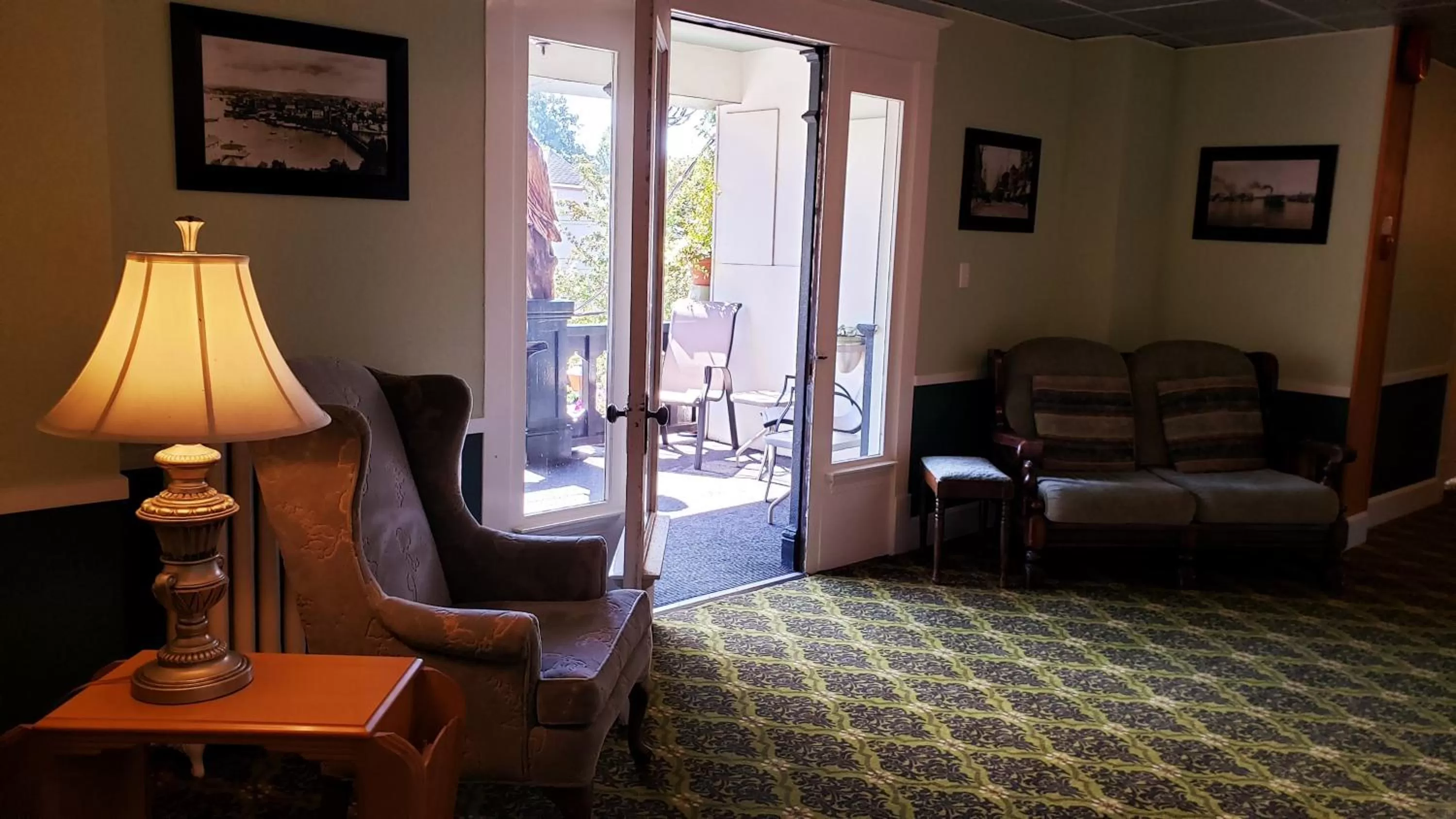 Balcony/Terrace in James Bay Inn Hotel, Suites & Cottage