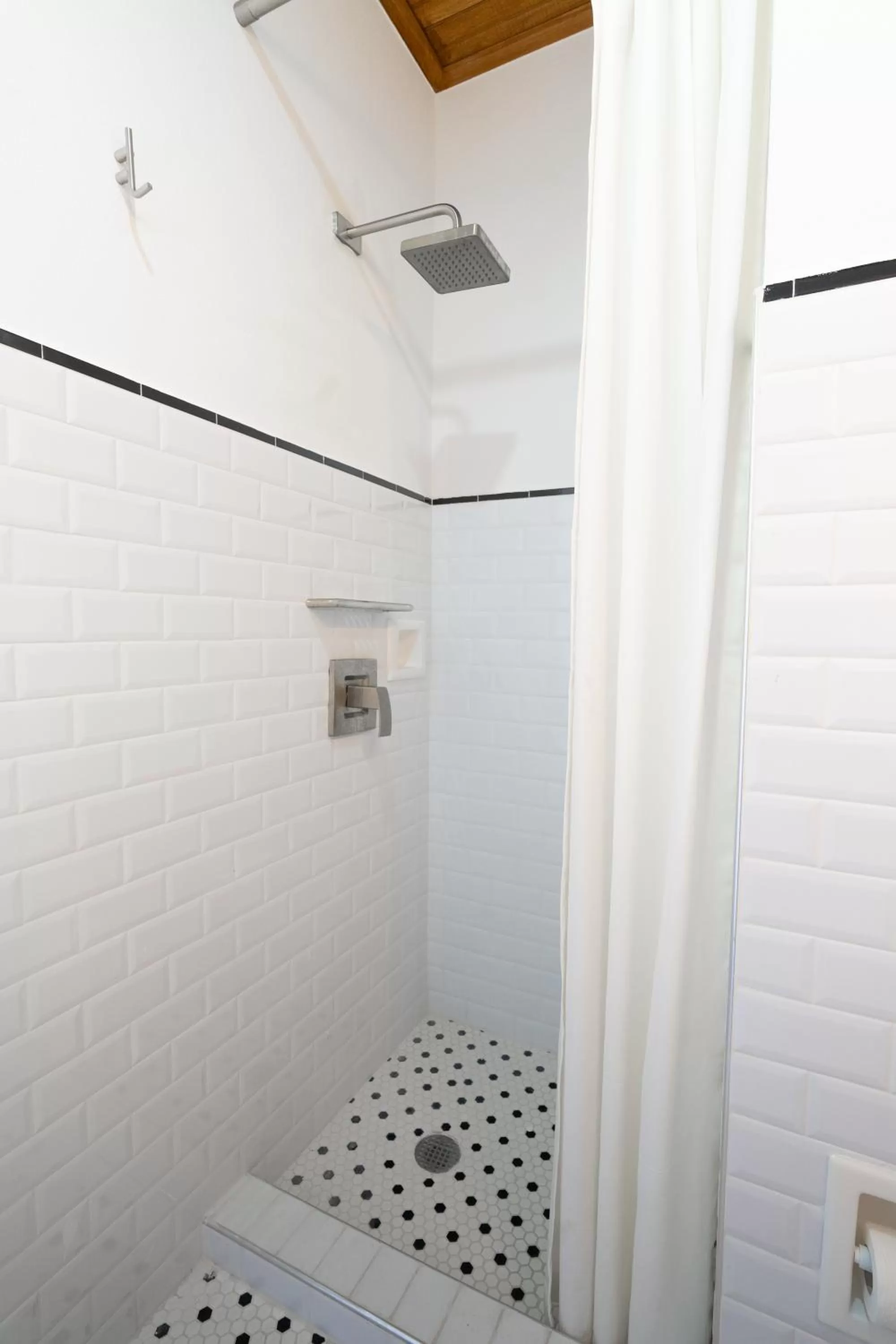 Shower in Casa Wilson Inn