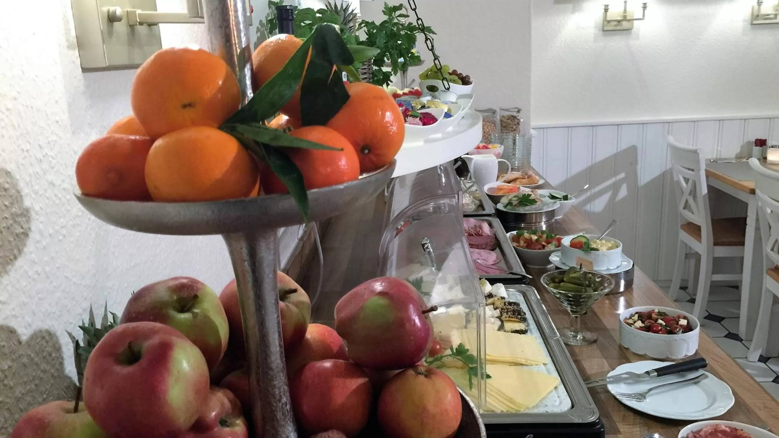 Buffet breakfast in Petersen's Landhaus