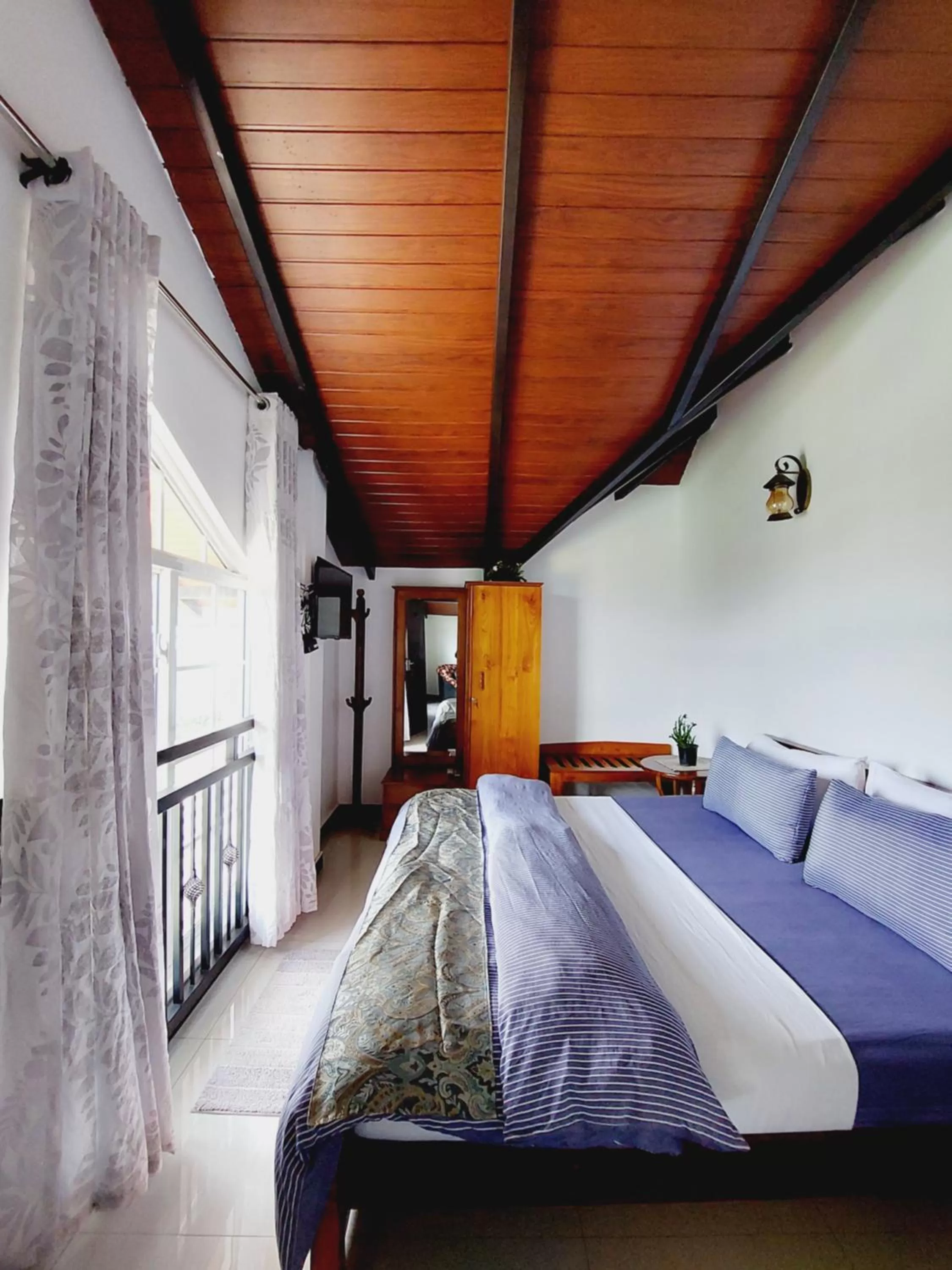 Bedroom, Bed in Misthill Rest - Lavish Villa