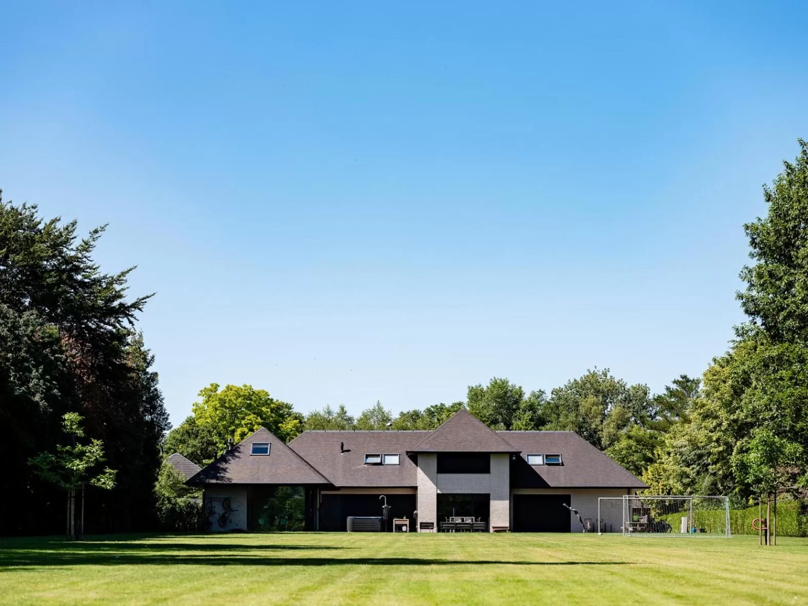 Property Building in B&B Welness Sport and Pleasure