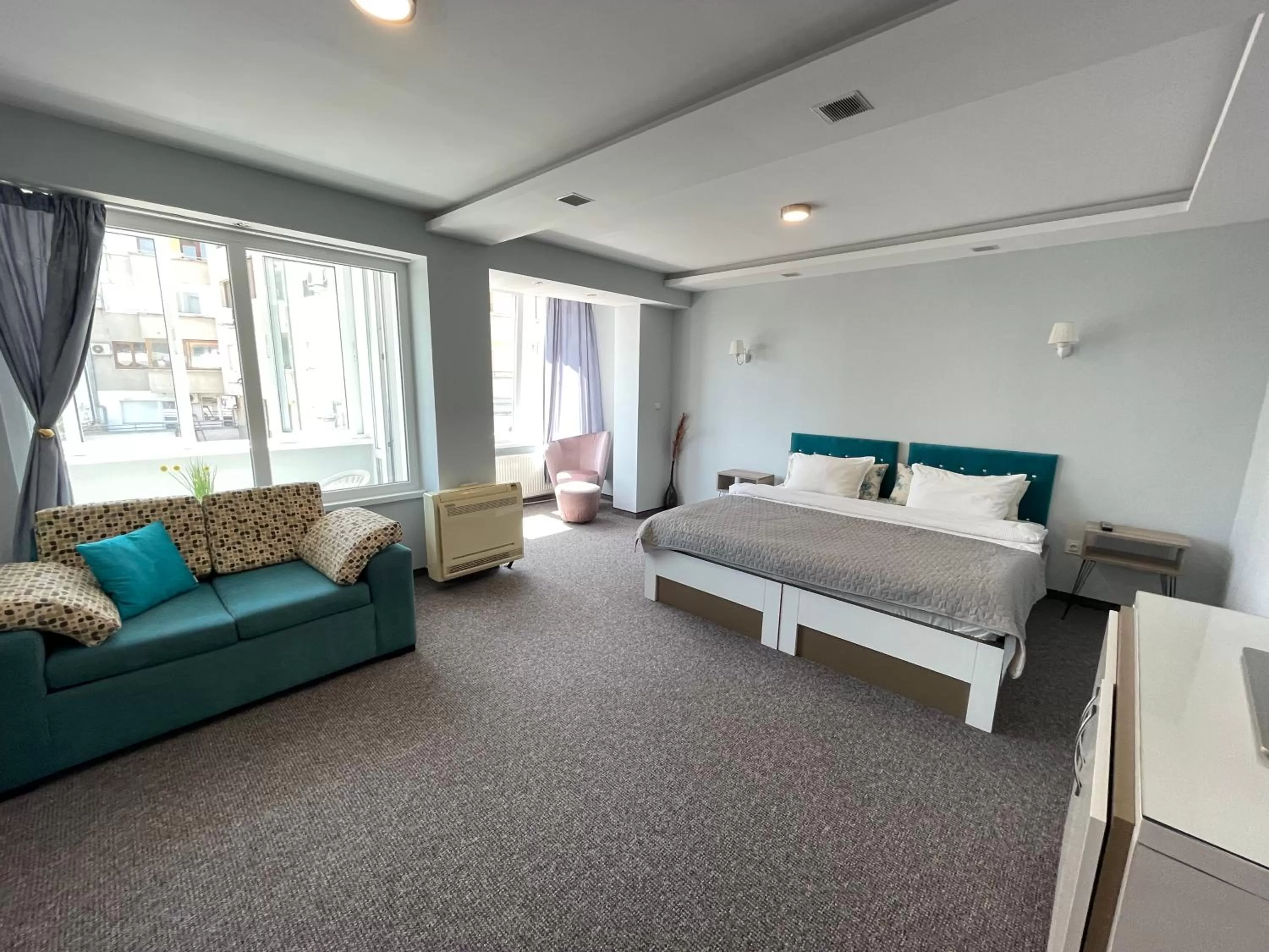 Bedroom in White Rose Family Guest House