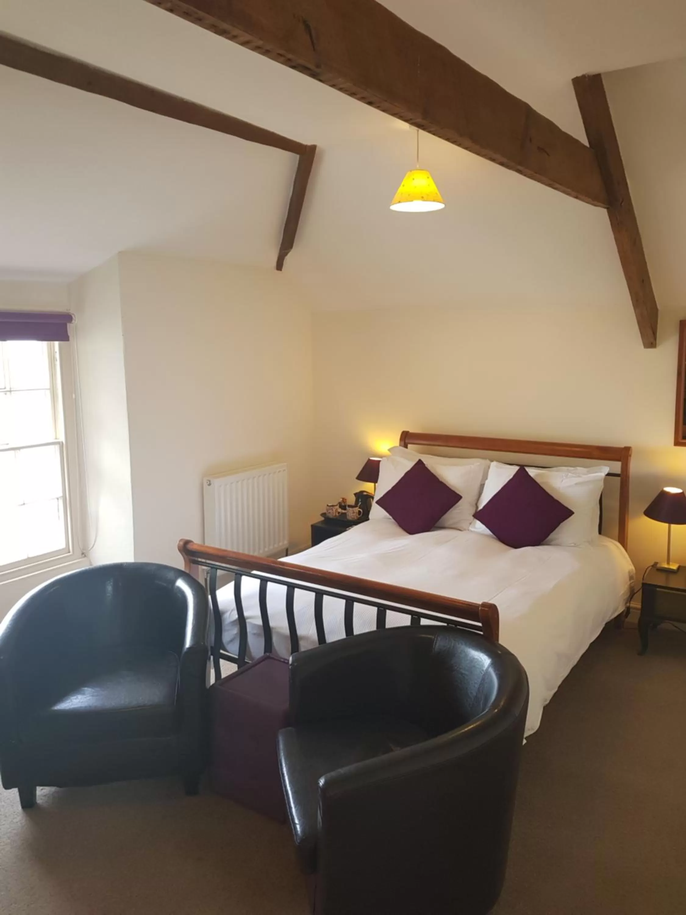 Photo of the whole room, Bed in The Olive Branch